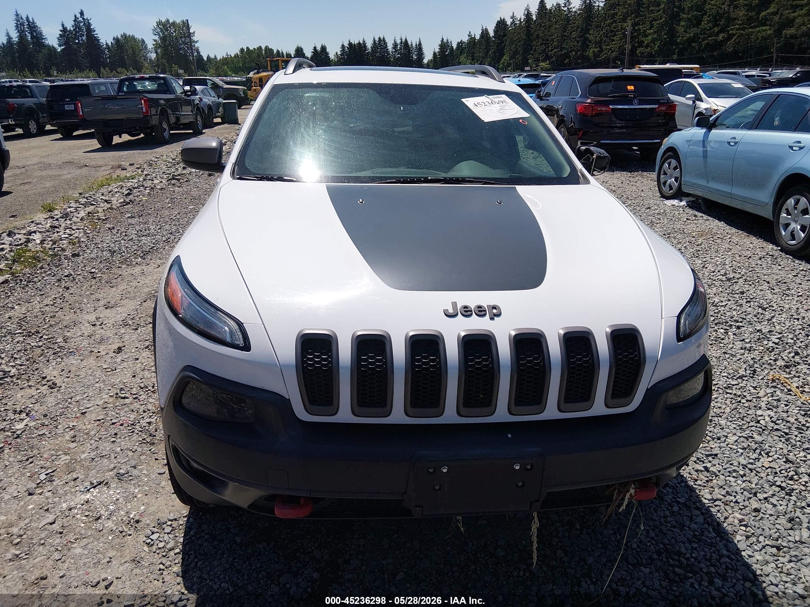2014 Jeep Cherokee Trailhawk White vin: 1C4PJMBS1EW201525