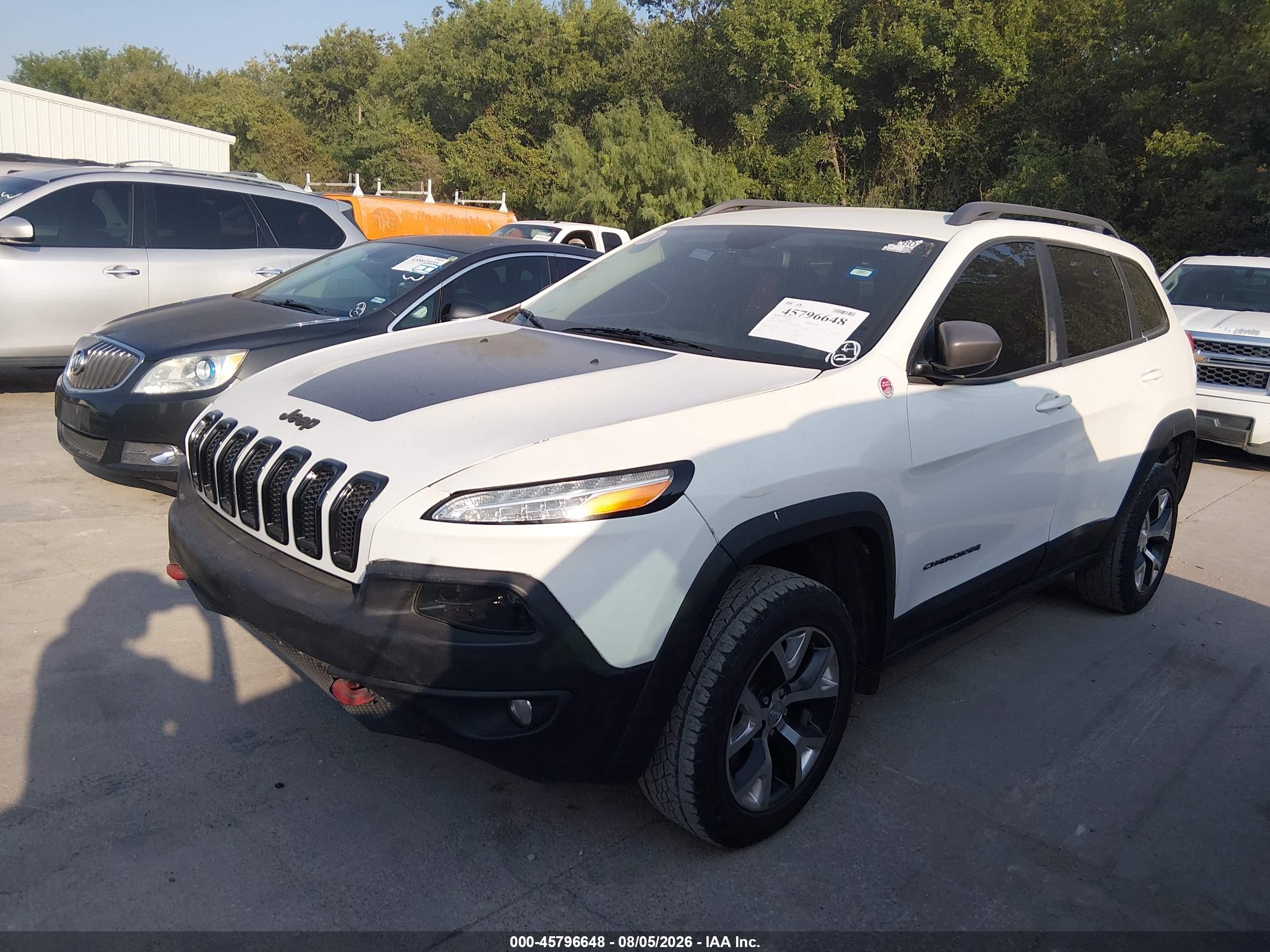 2014 Jeep Cherokee Trailhawk White vin: 1C4PJMBS1EW211021