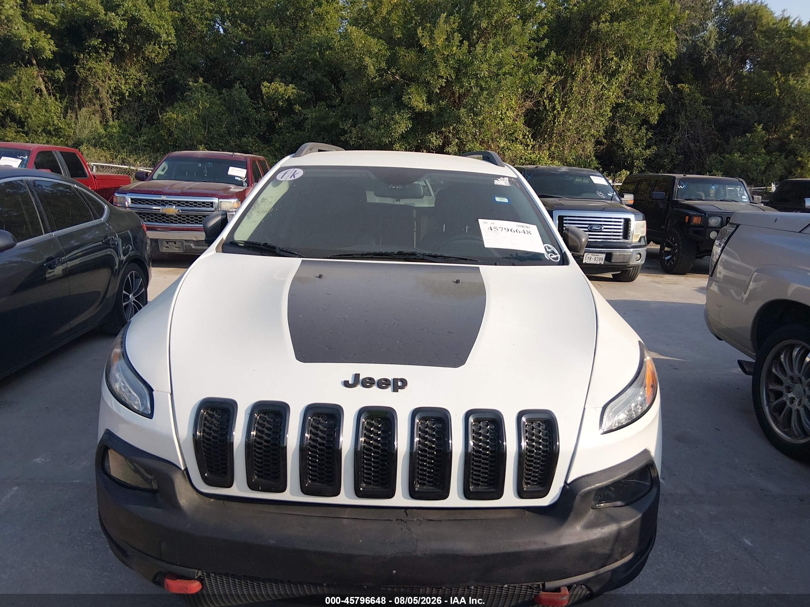 2014 Jeep Cherokee Trailhawk White vin: 1C4PJMBS1EW211021