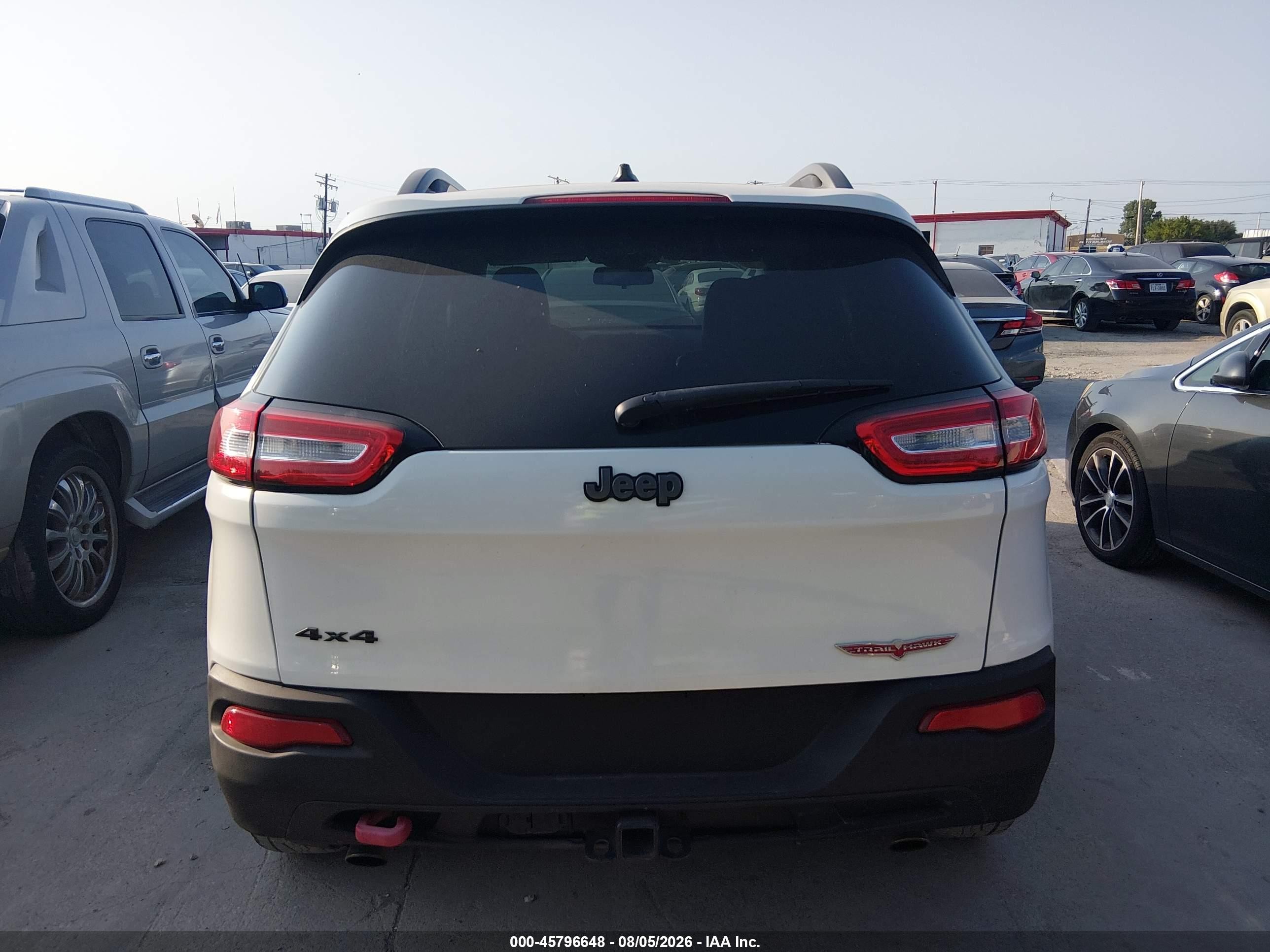 2014 Jeep Cherokee Trailhawk White vin: 1C4PJMBS1EW211021