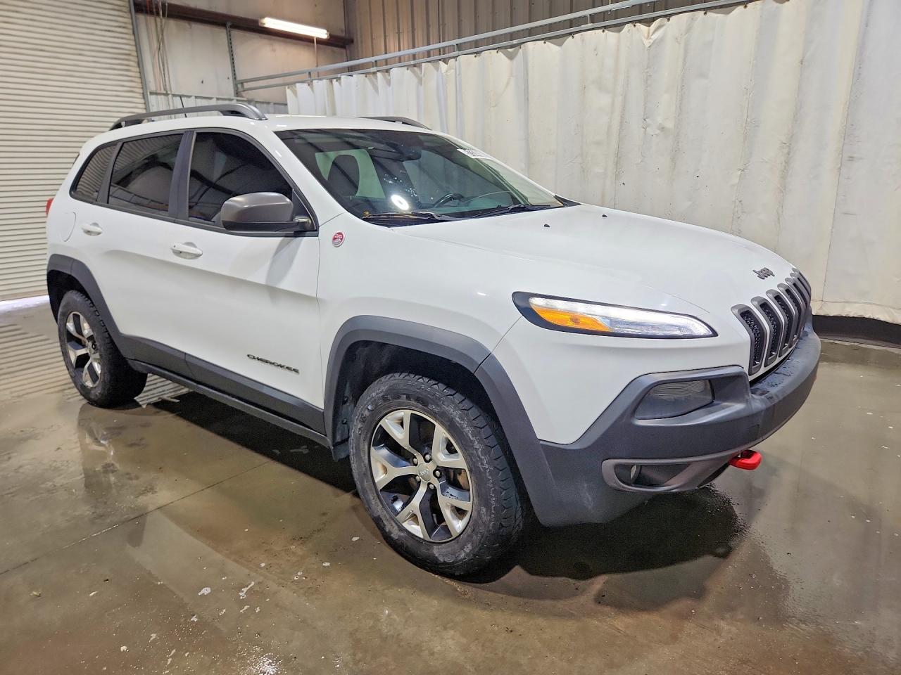 2014 Jeep Cherokee Trailhawk White vin: 1C4PJMBS1EW284695
