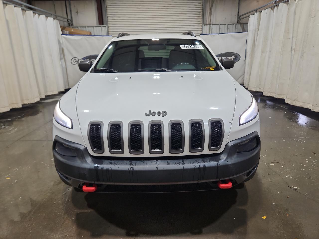 2014 Jeep Cherokee Trailhawk White vin: 1C4PJMBS1EW284695 Damage: Hood, Chipped, 2
