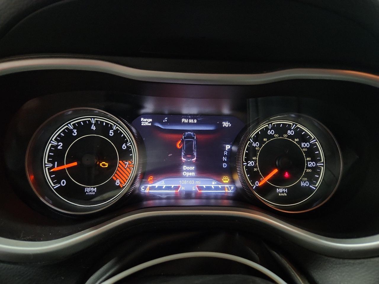 2014 Jeep Cherokee Trailhawk White vin: 1C4PJMBS1EW284695 Damage: Warning Light - Engine, On, Unacceptable