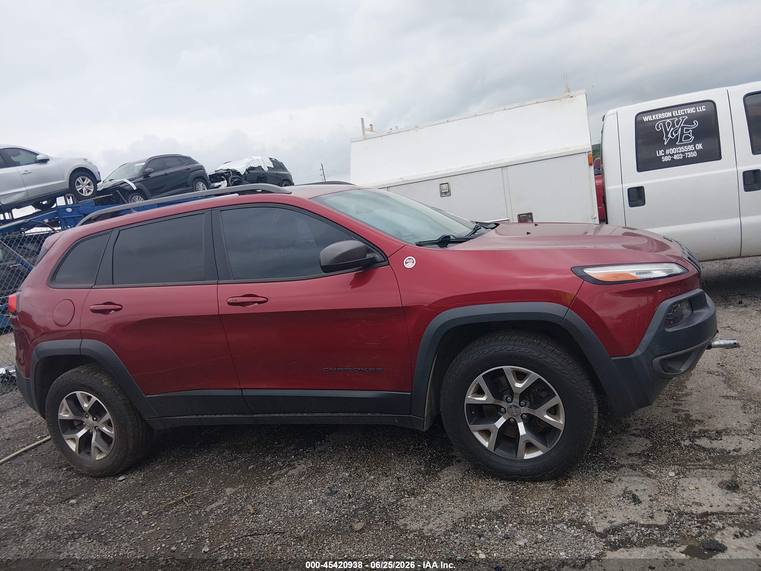 2014 Jeep Cherokee Trailhawk Red vin: 1C4PJMBS1EW297561