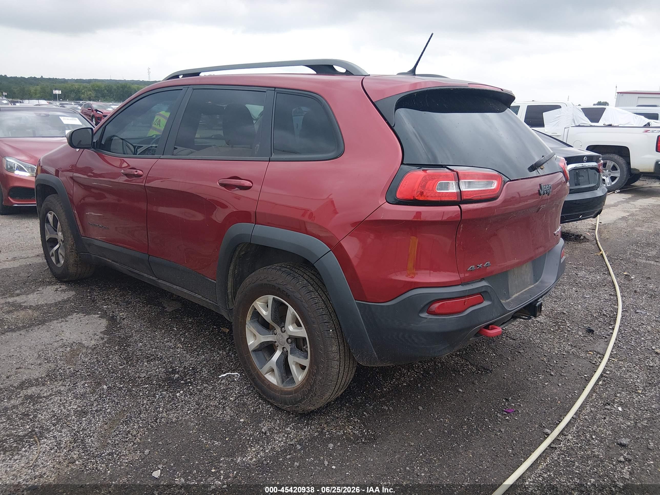 2014 Jeep Cherokee Trailhawk Red vin: 1C4PJMBS1EW297561