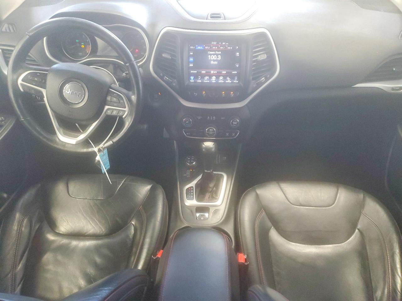 2015 Jeep Cherokee Trailhawk Gray vin: 1C4PJMBS1FW570256