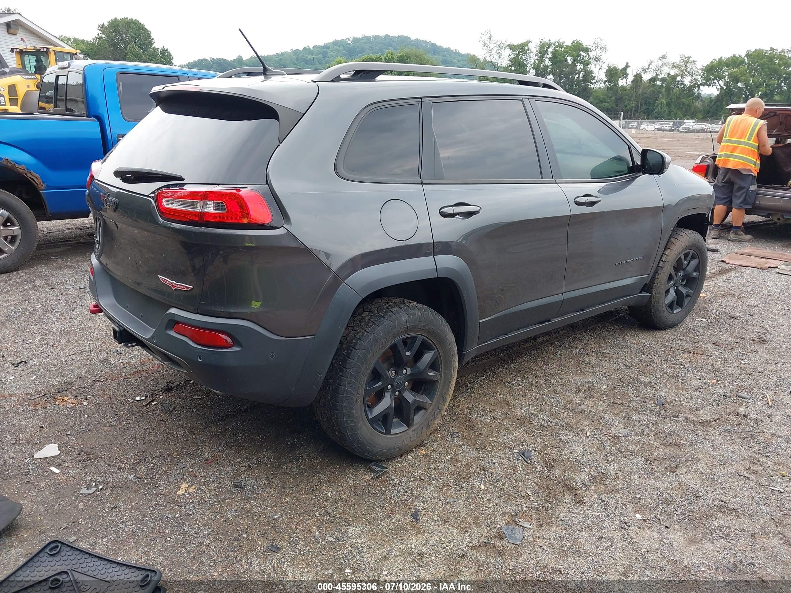 2015 Jeep Cherokee Trailhawk Gray vin: 1C4PJMBS1FW652973