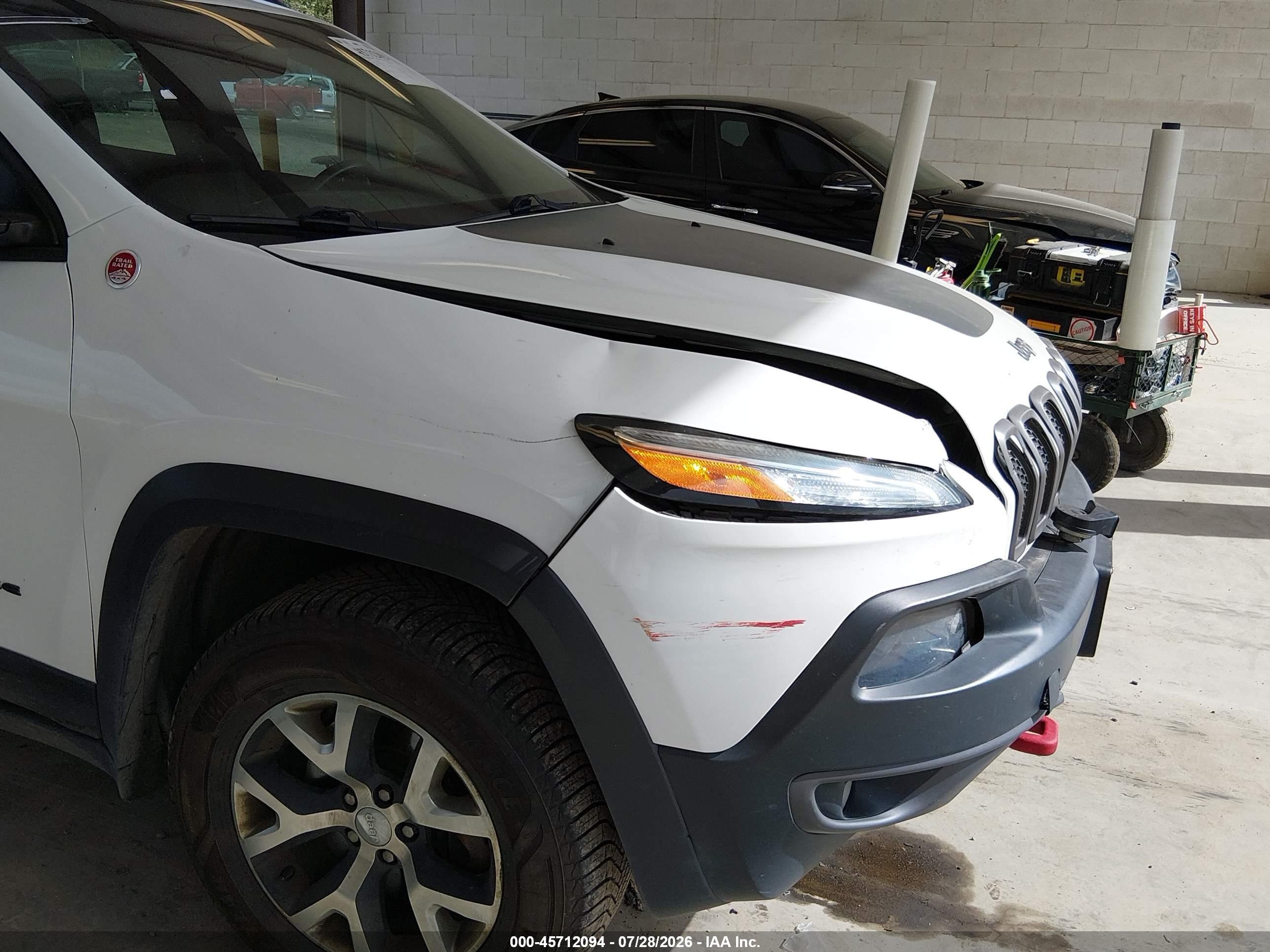2015 Jeep Cherokee Trailhawk White vin: 1C4PJMBS1FW728319
