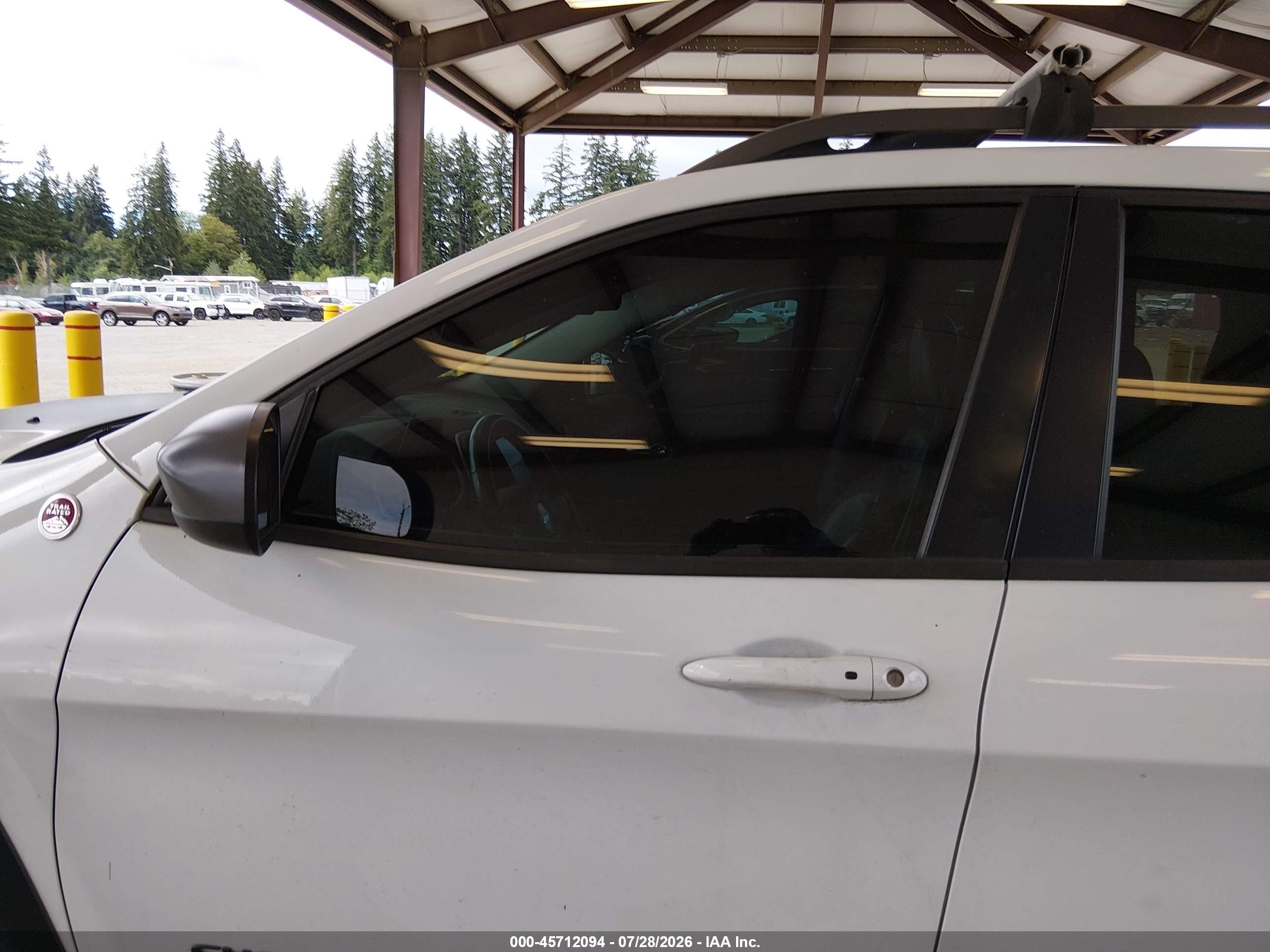 2015 Jeep Cherokee Trailhawk White vin: 1C4PJMBS1FW728319