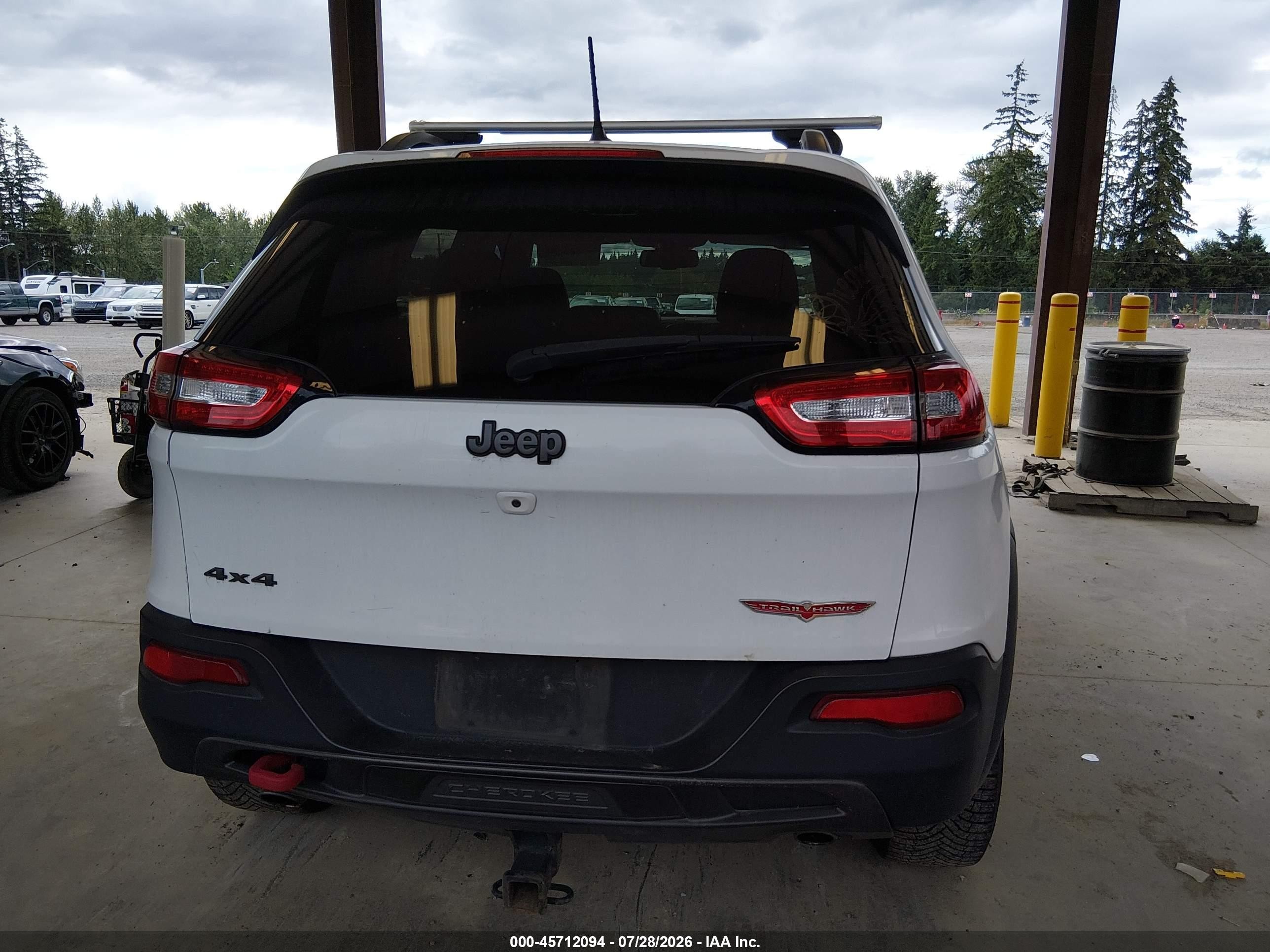 2015 Jeep Cherokee Trailhawk White vin: 1C4PJMBS1FW728319