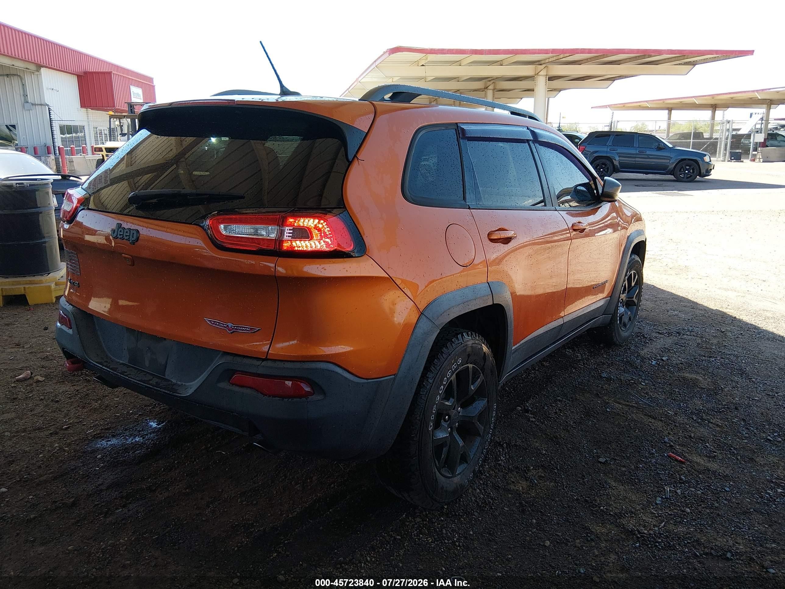 2015 Jeep Cherokee Trailhawk Orange vin: 1C4PJMBS1FW757724
