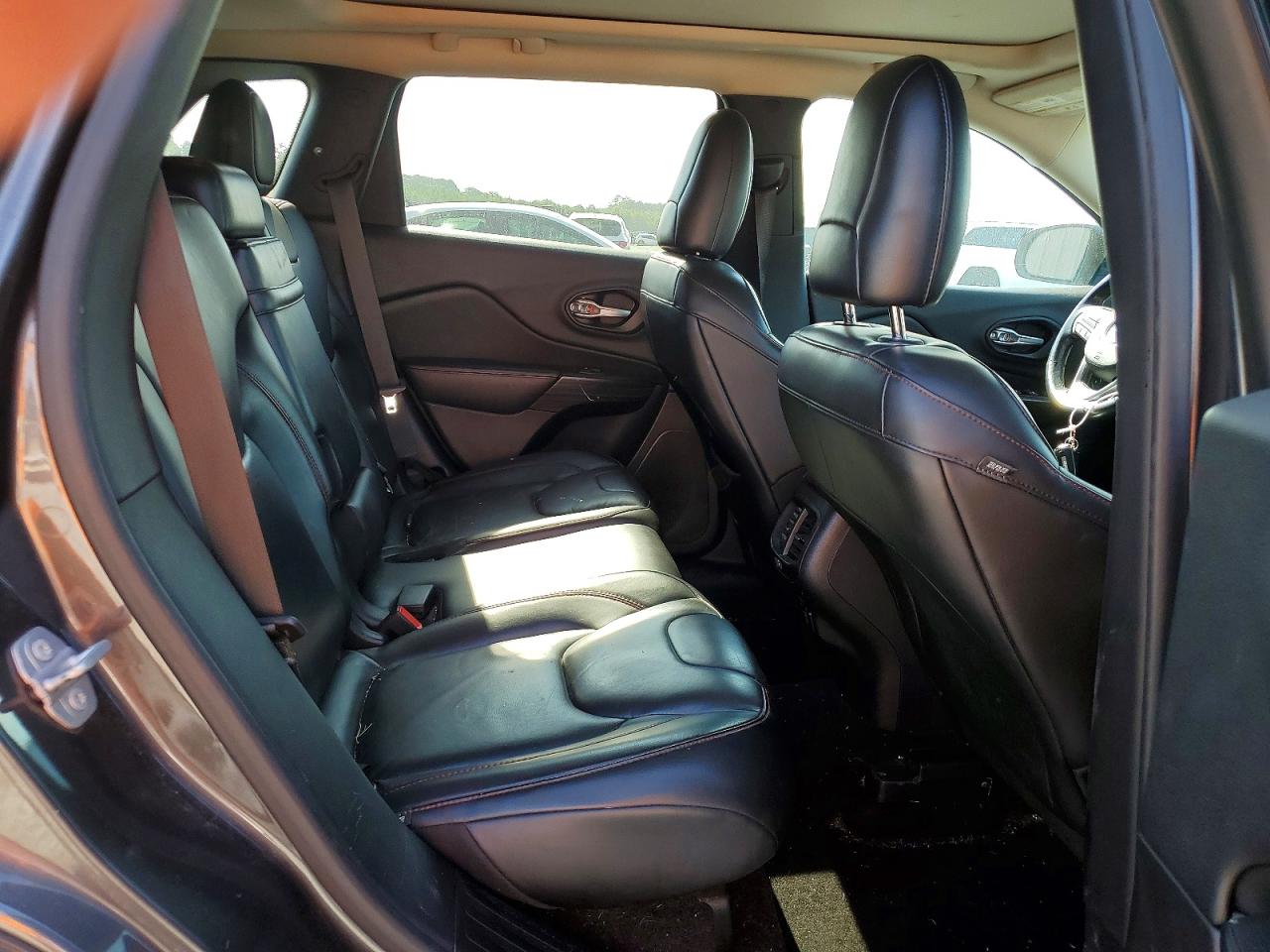 2015 Jeep Cherokee Trailhawk Серый vin: 1C4PJMBS1FW780422