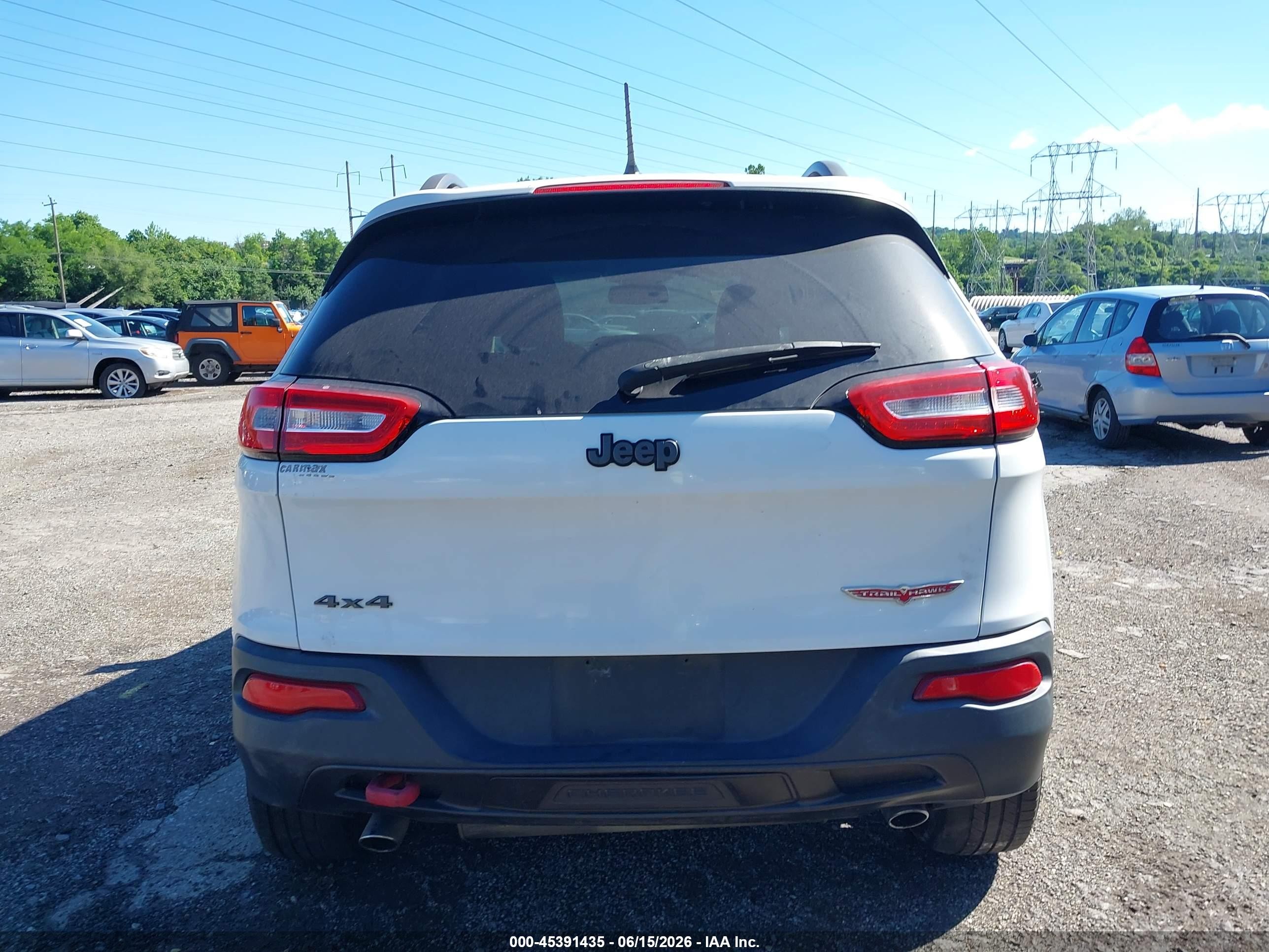 2014 Jeep Cherokee Trailhawk White vin: 1C4PJMBS2EW193421