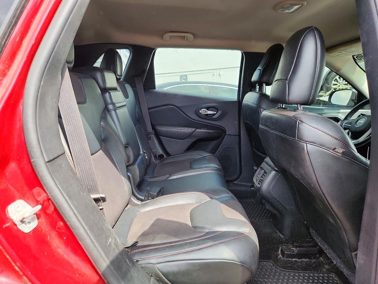 2014 Jeep Cherokee Trailhawk Red vin: 1C4PJMBS2EW255304