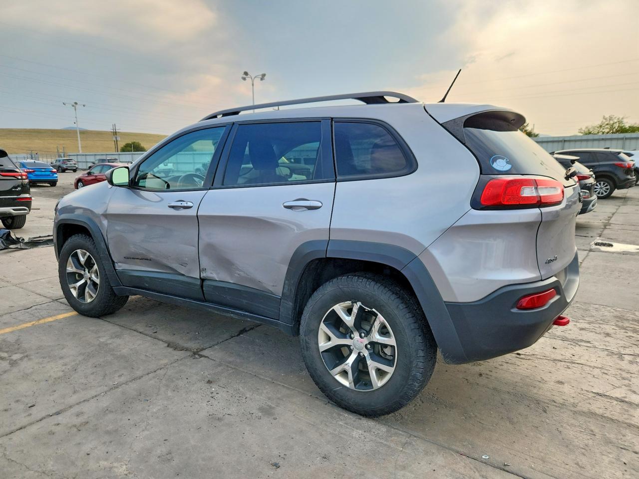 2014 Jeep Cherokee Trailhawk Gray vin: 1C4PJMBS2EW277027