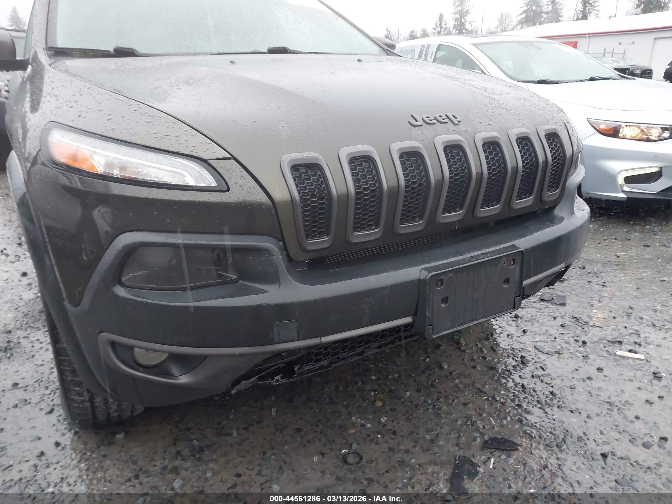 2015 Jeep Cherokee Trailhawk Green vin: 1C4PJMBS2FW557905