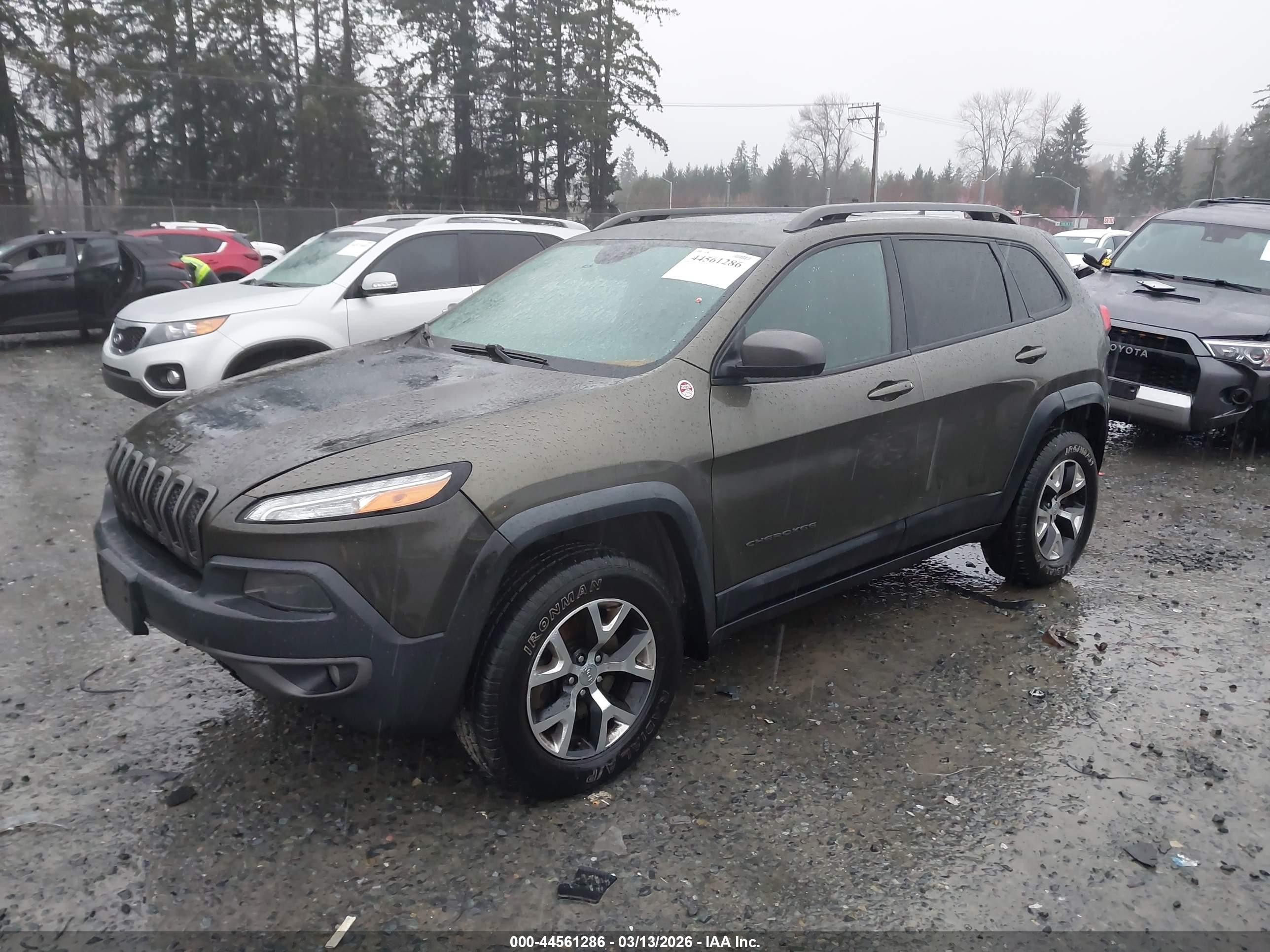 2015 Jeep Cherokee Trailhawk Green vin: 1C4PJMBS2FW557905