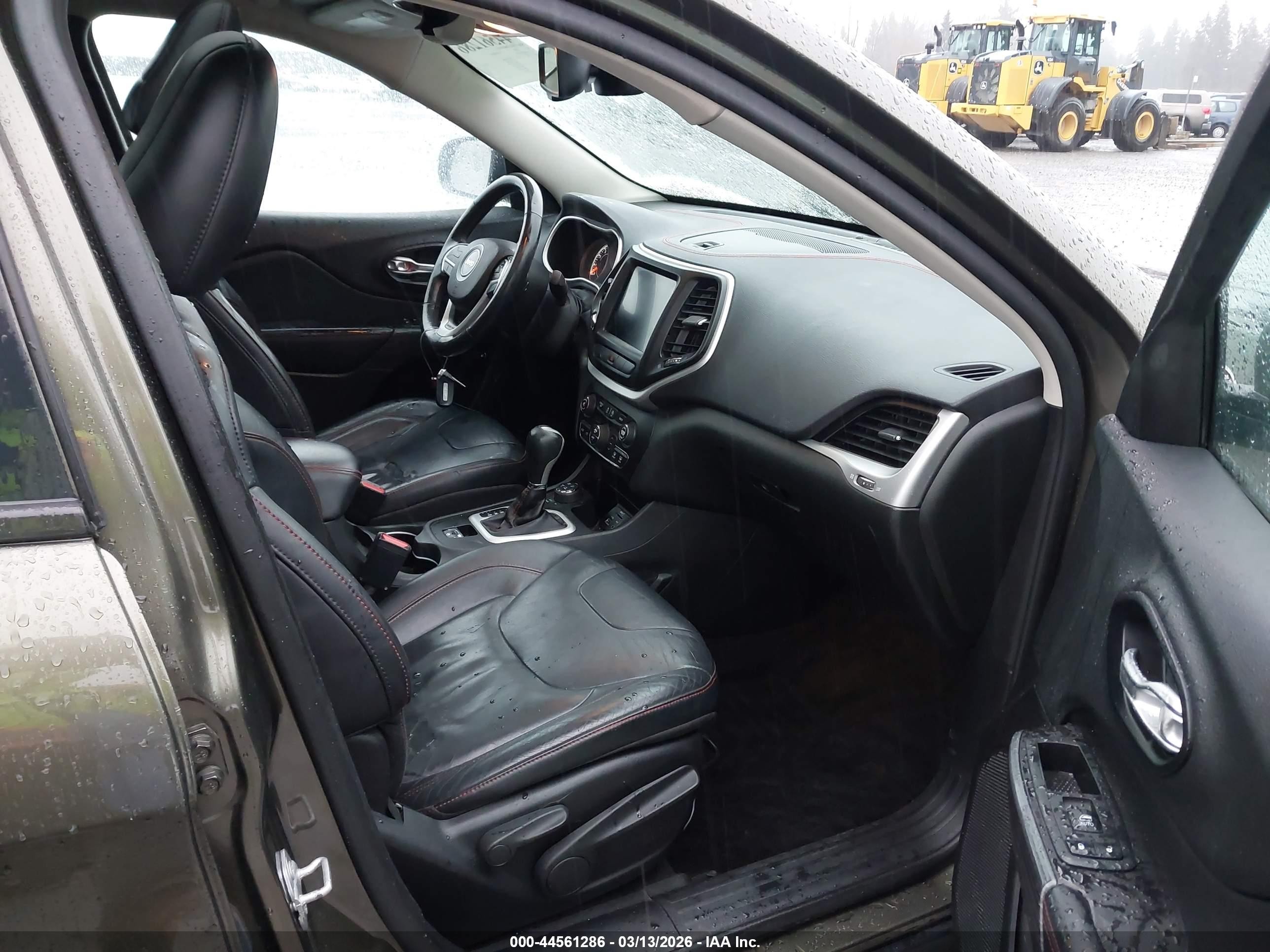 2015 Jeep Cherokee Trailhawk Green vin: 1C4PJMBS2FW557905