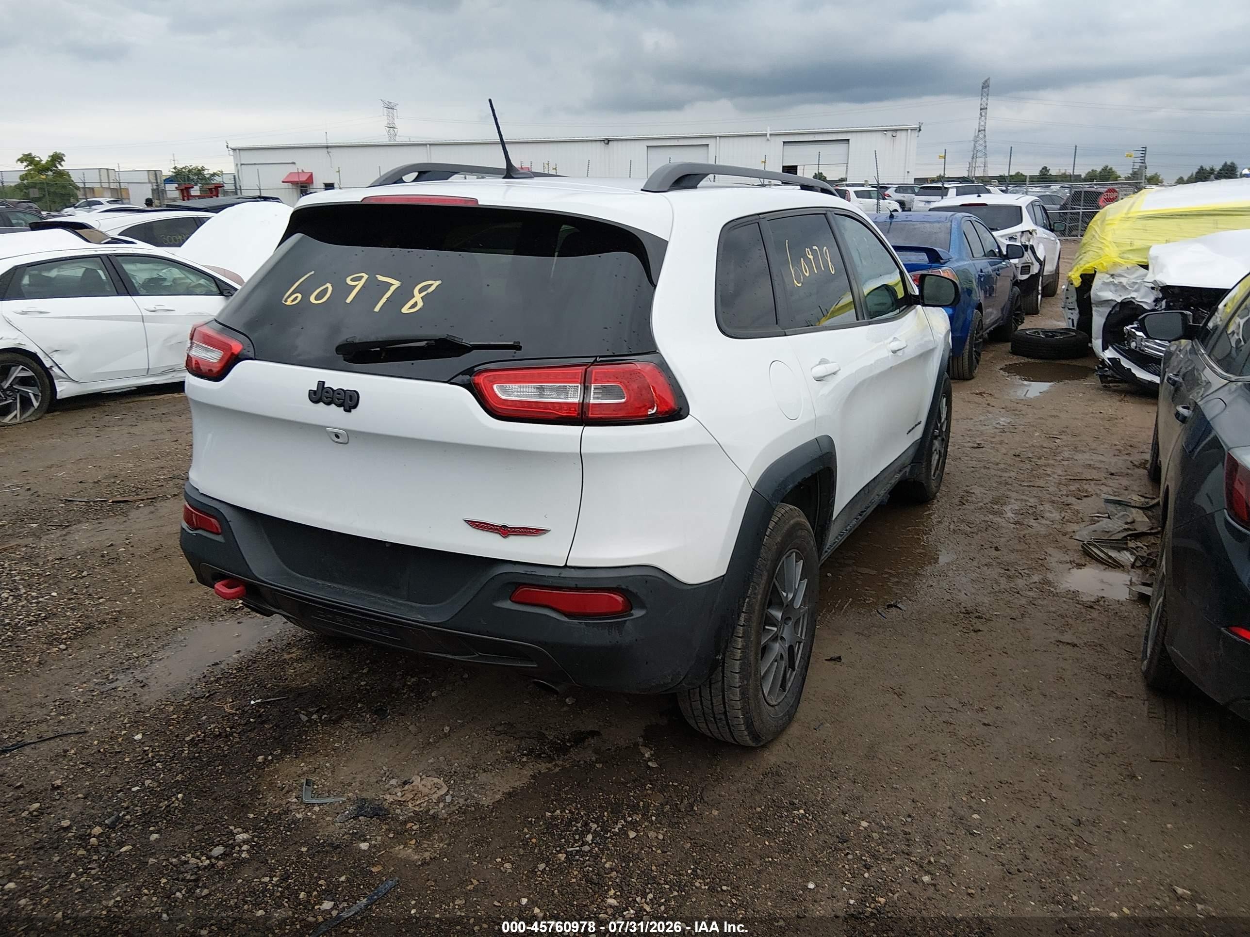 2015 Jeep Cherokee   White vin: 1C4PJMBS2FW785256