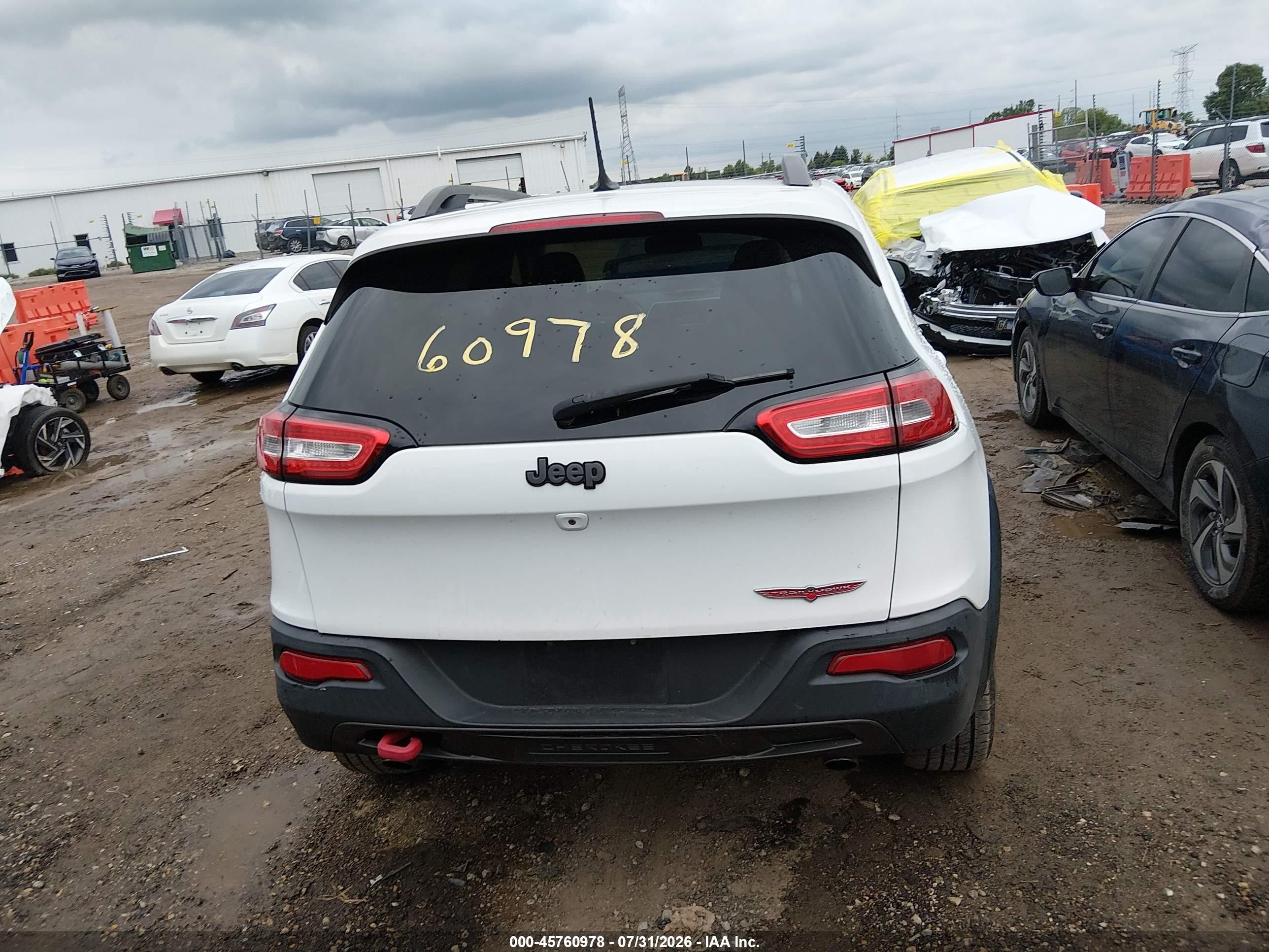 2015 Jeep Cherokee   White vin: 1C4PJMBS2FW785256