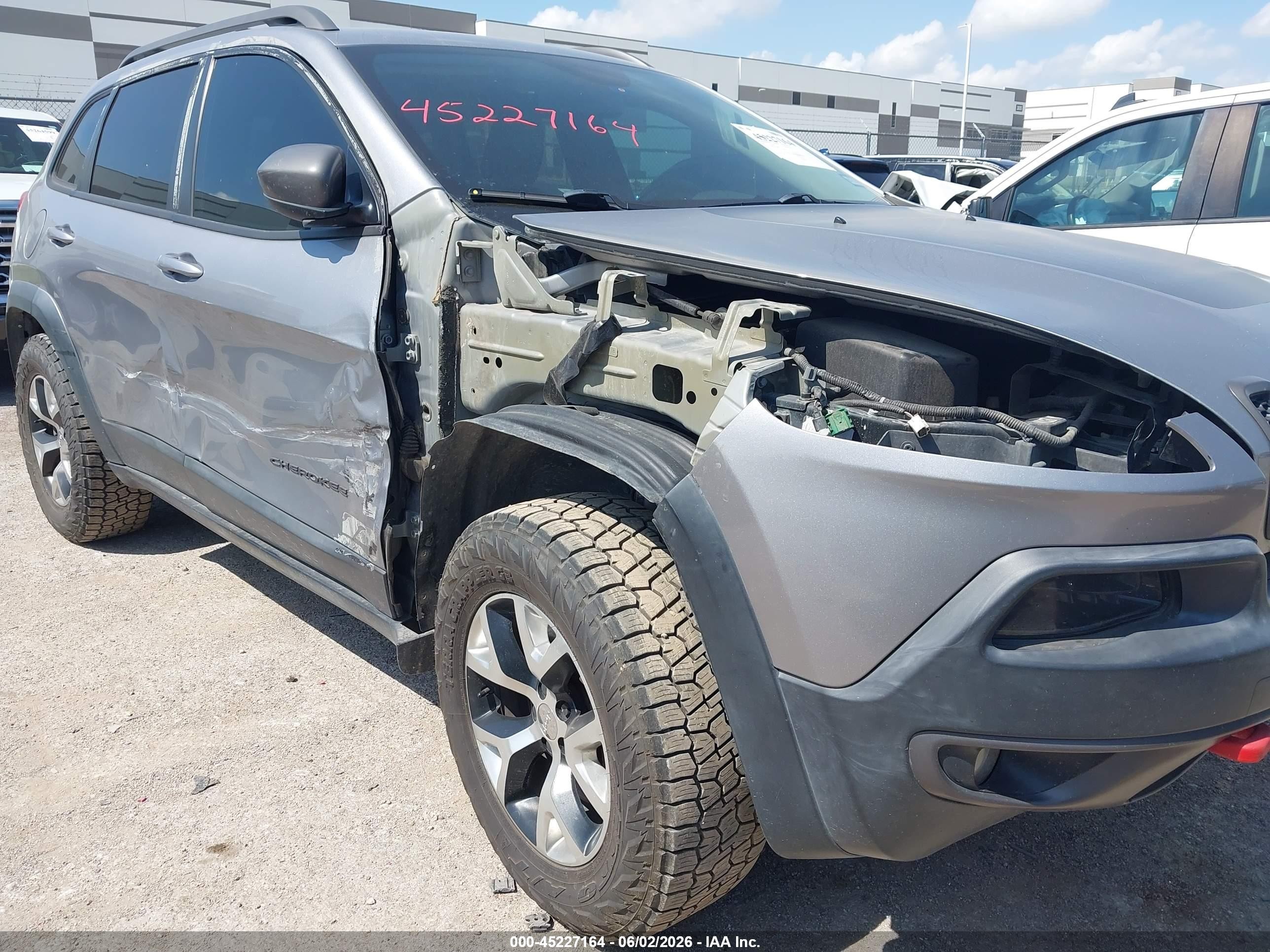 2014 Jeep Cherokee Trailhawk Серый vin: 1C4PJMBS3EW180919