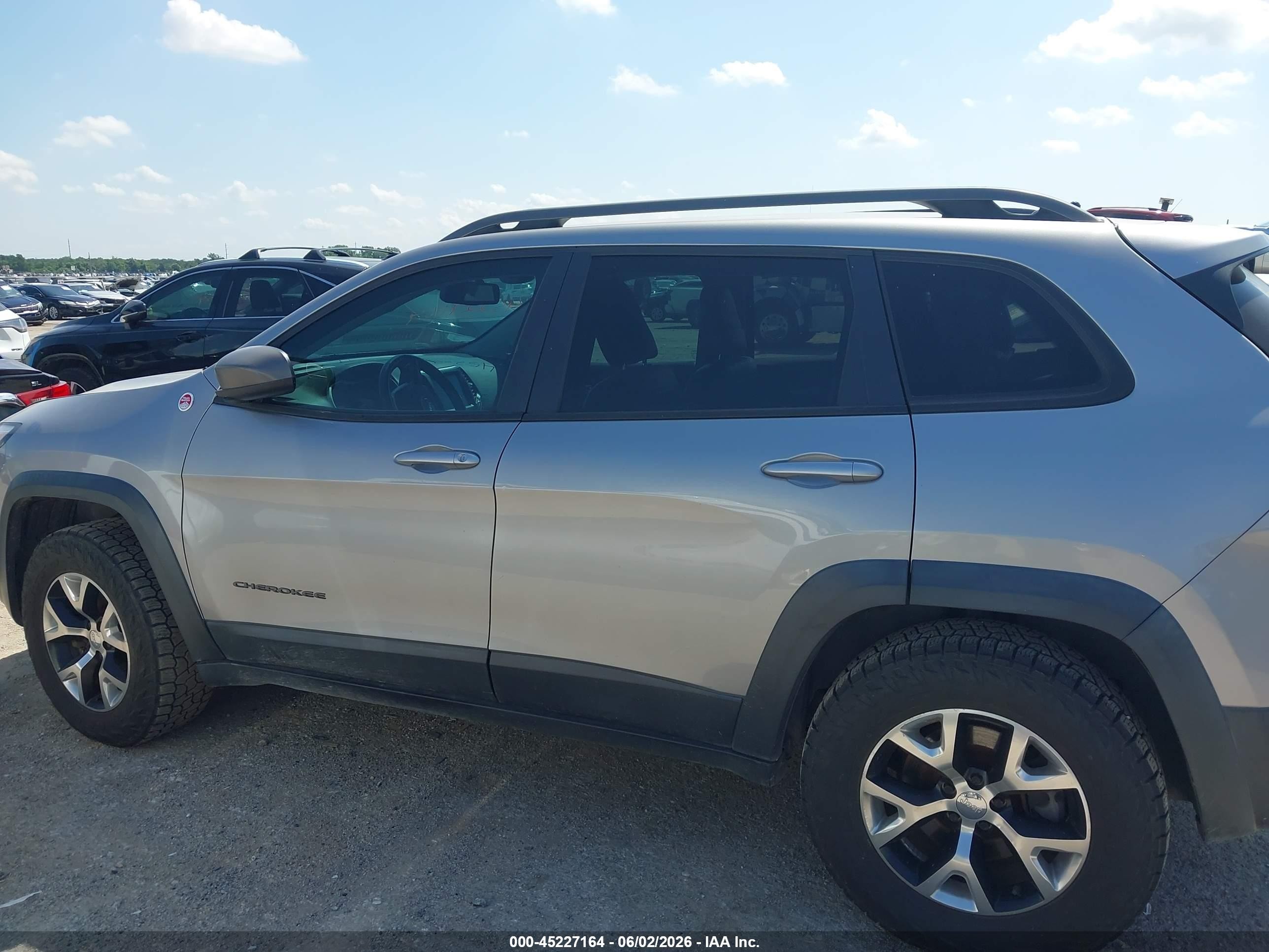 2014 Jeep Cherokee Trailhawk Серый vin: 1C4PJMBS3EW180919
