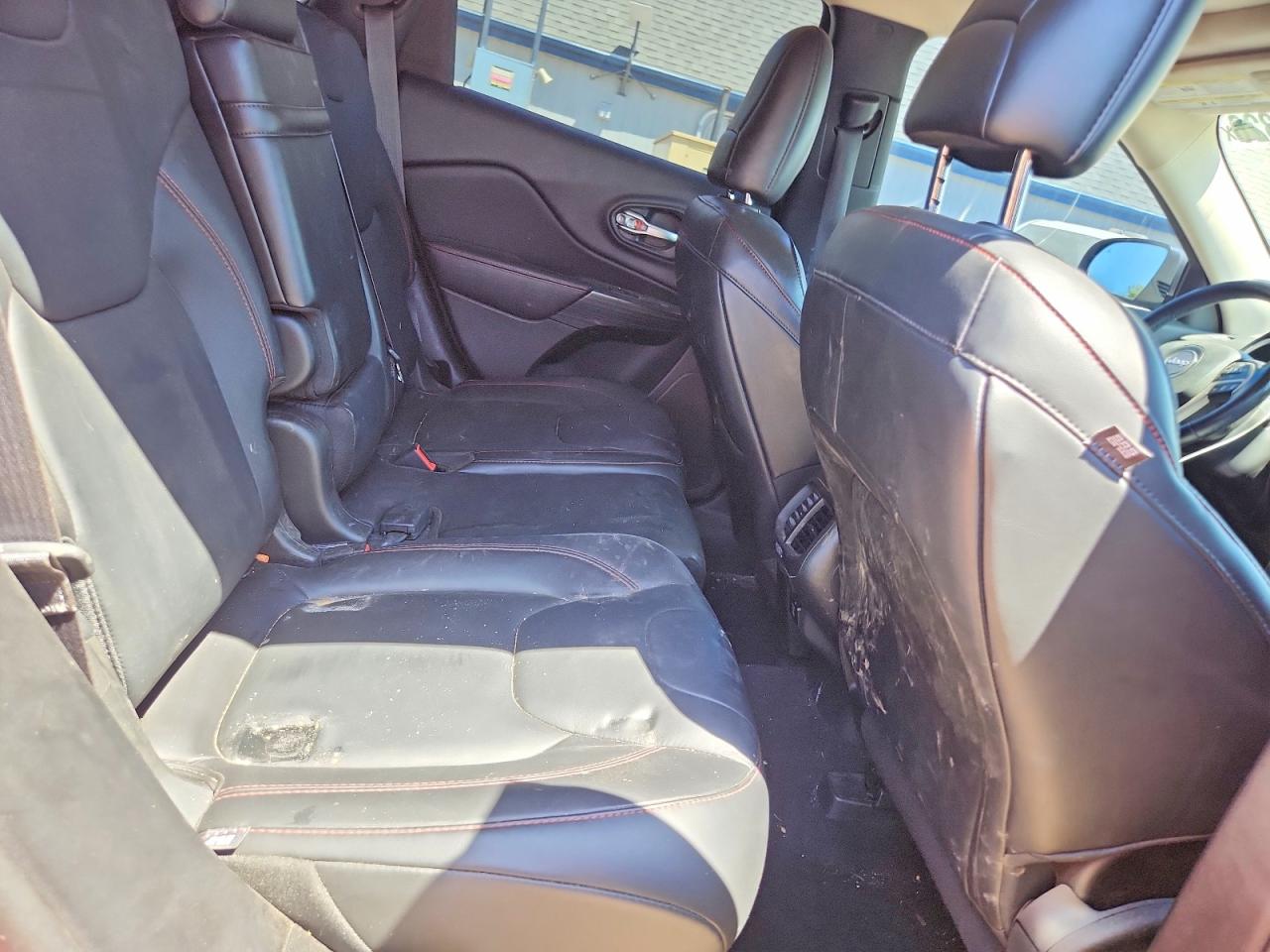 2014 Jeep Cherokee Trailhawk Red vin: 1C4PJMBS3EW267767