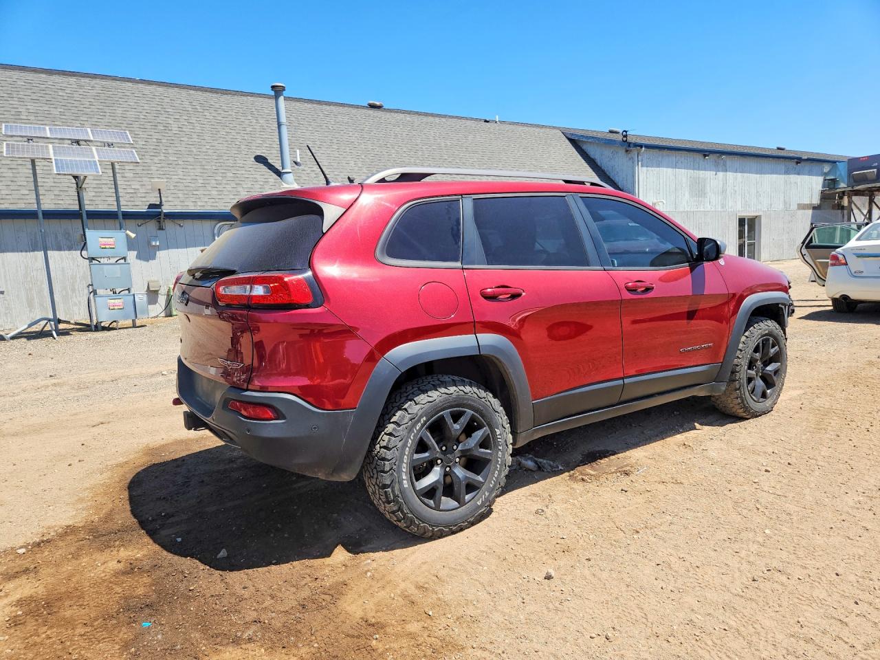 2014 Jeep Cherokee Trailhawk Red vin: 1C4PJMBS3EW267767