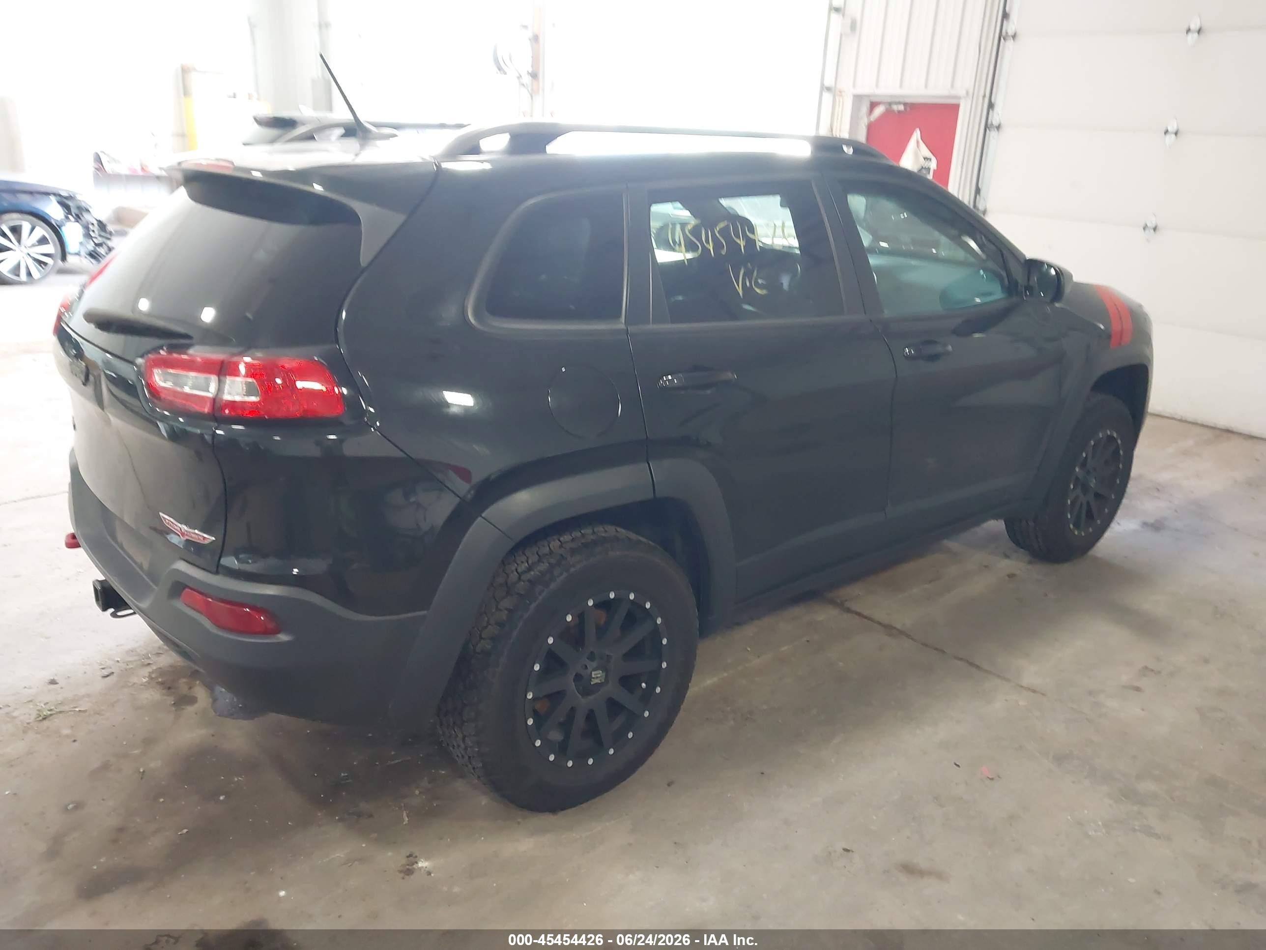 2014 Jeep Cherokee Trailhawk Black vin: 1C4PJMBS3EW275884