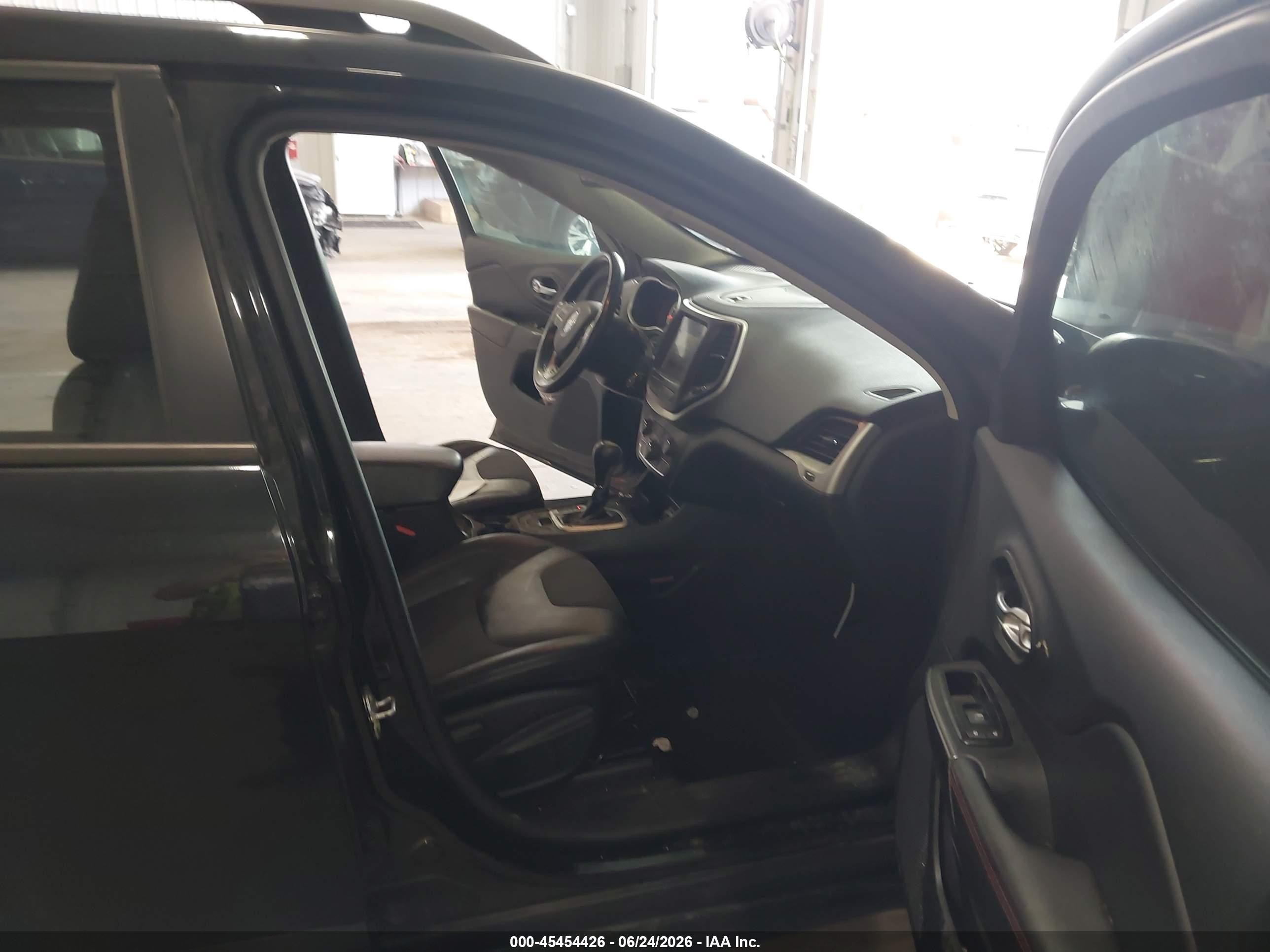 2014 Jeep Cherokee Trailhawk Black vin: 1C4PJMBS3EW275884