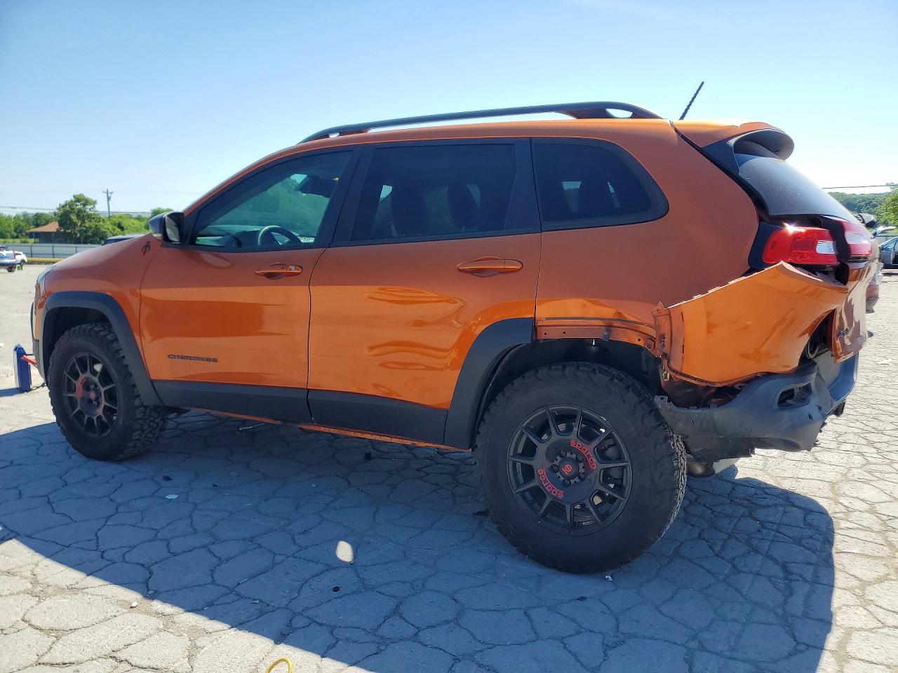 2015 Jeep Cherokee Trailhawk Orange vin: 1C4PJMBS3FW558173