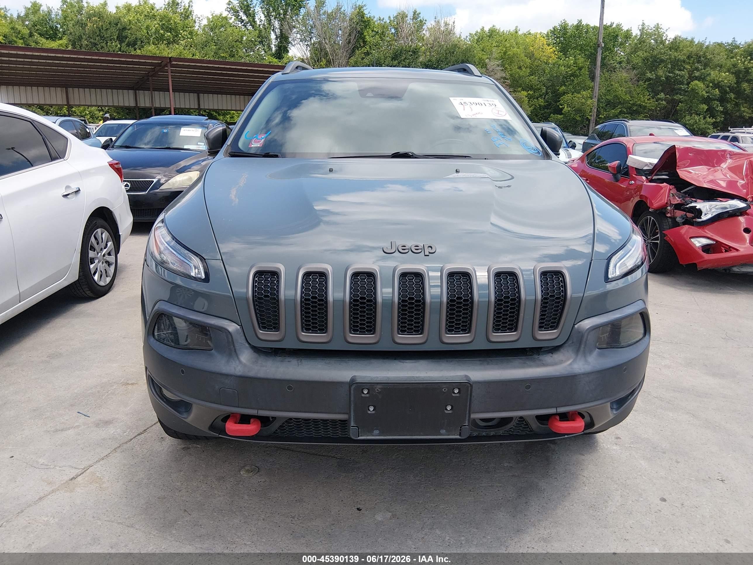 2015 Jeep Cherokee Trailhawk Gray vin: 1C4PJMBS3FW558366