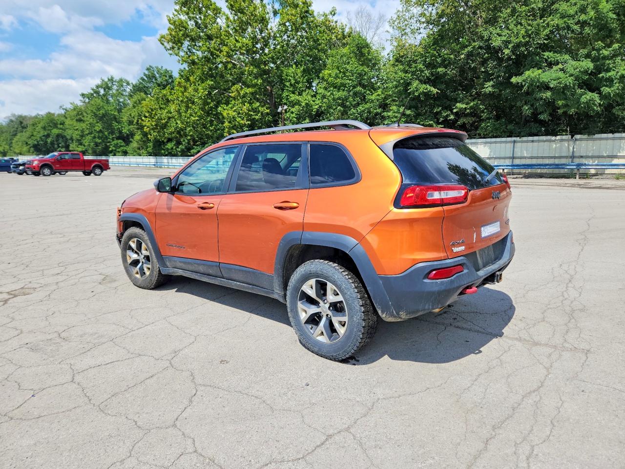 2015 Jeep Cherokee Trailhawk Orange vin: 1C4PJMBS3FW569786