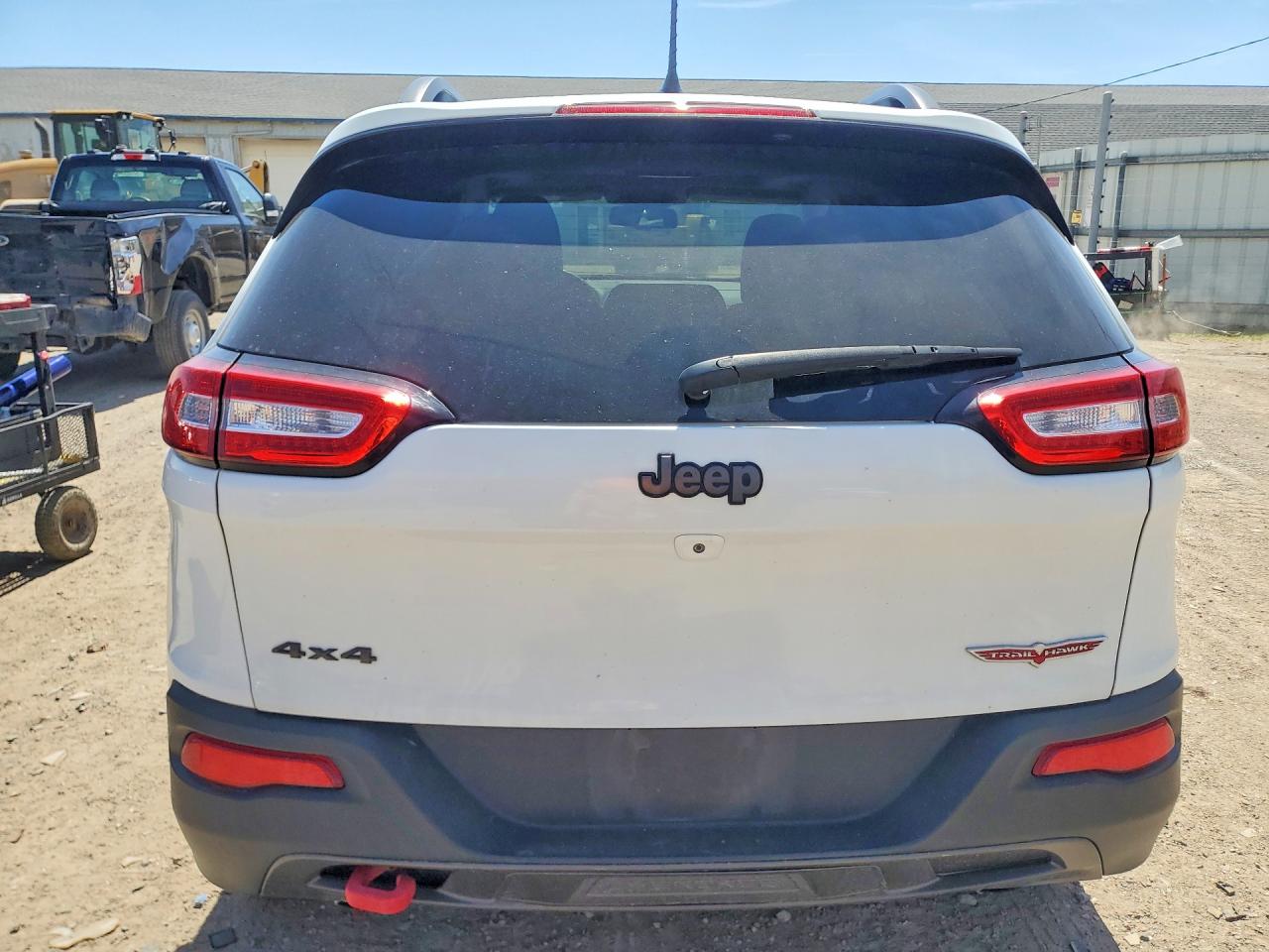 2015 Jeep Cherokee Trailhawk White vin: 1C4PJMBS3FW610109