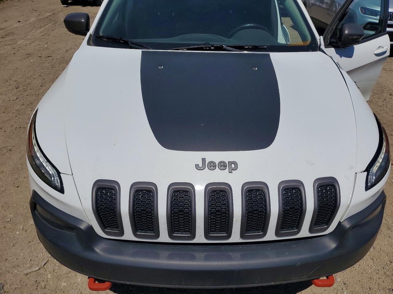 2015 Jeep Cherokee Trailhawk White vin: 1C4PJMBS3FW610109