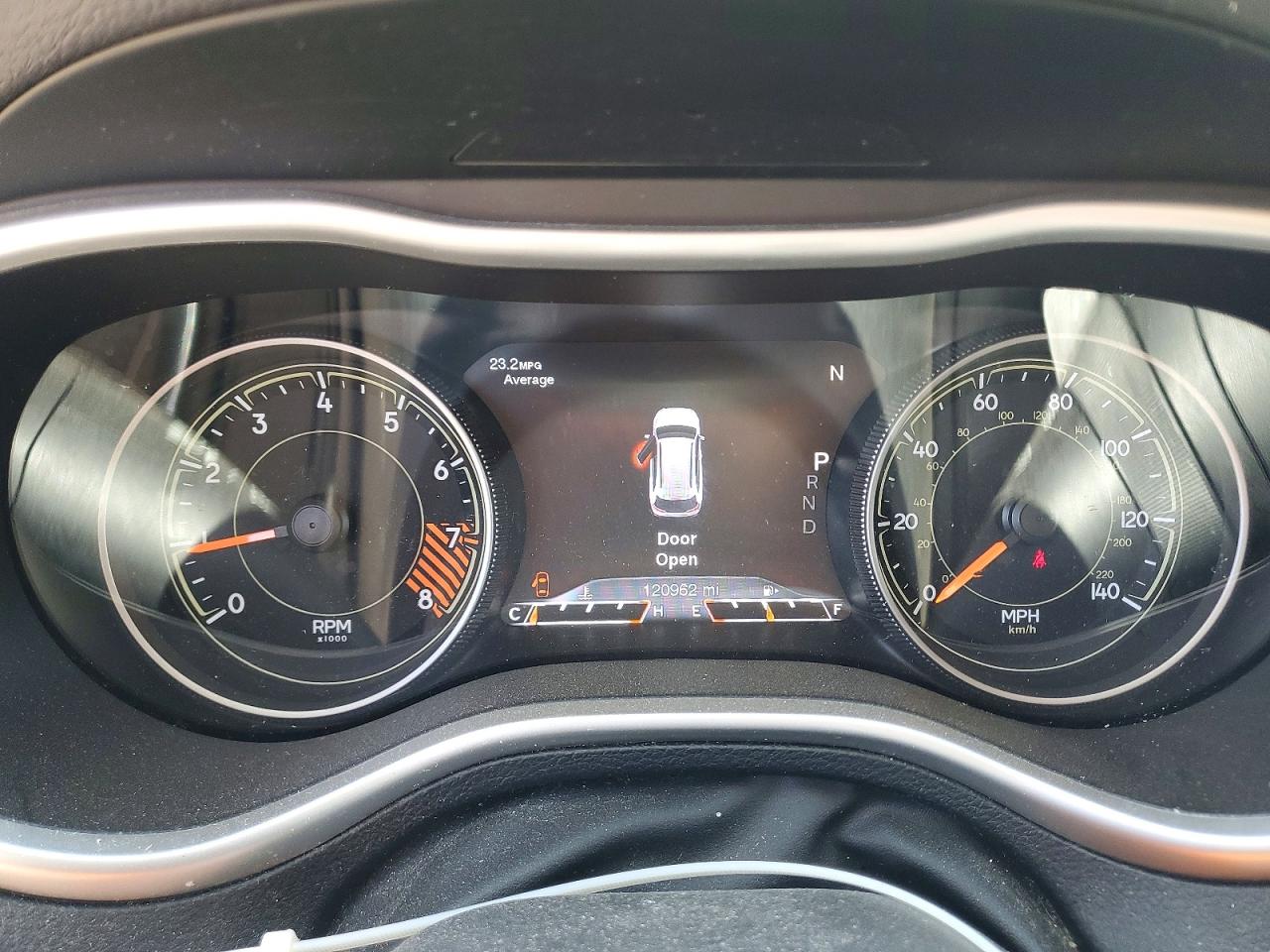 2015 Jeep Cherokee Trailhawk White vin: 1C4PJMBS3FW610109