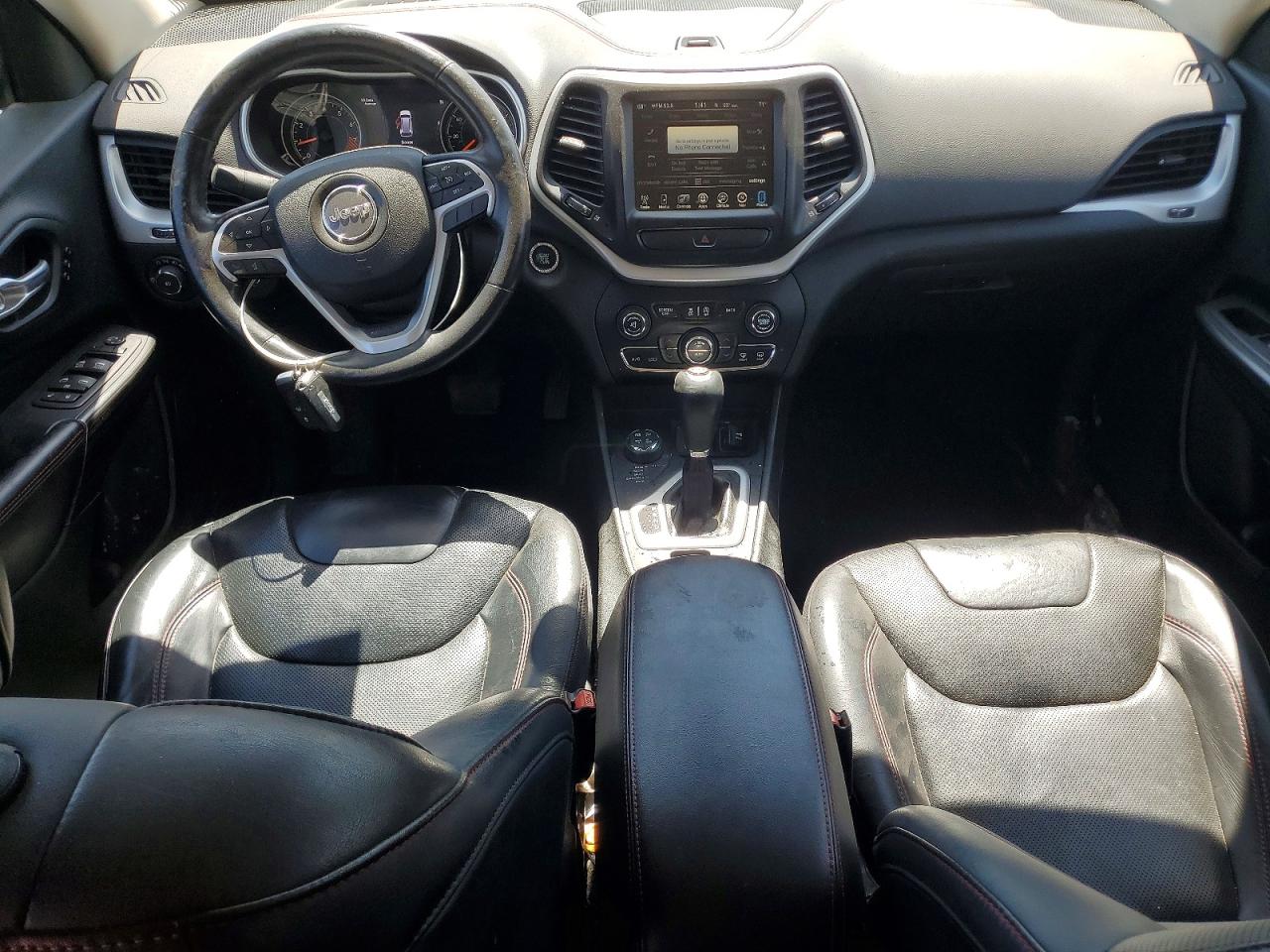 2015 Jeep Cherokee Trailhawk White vin: 1C4PJMBS3FW610109