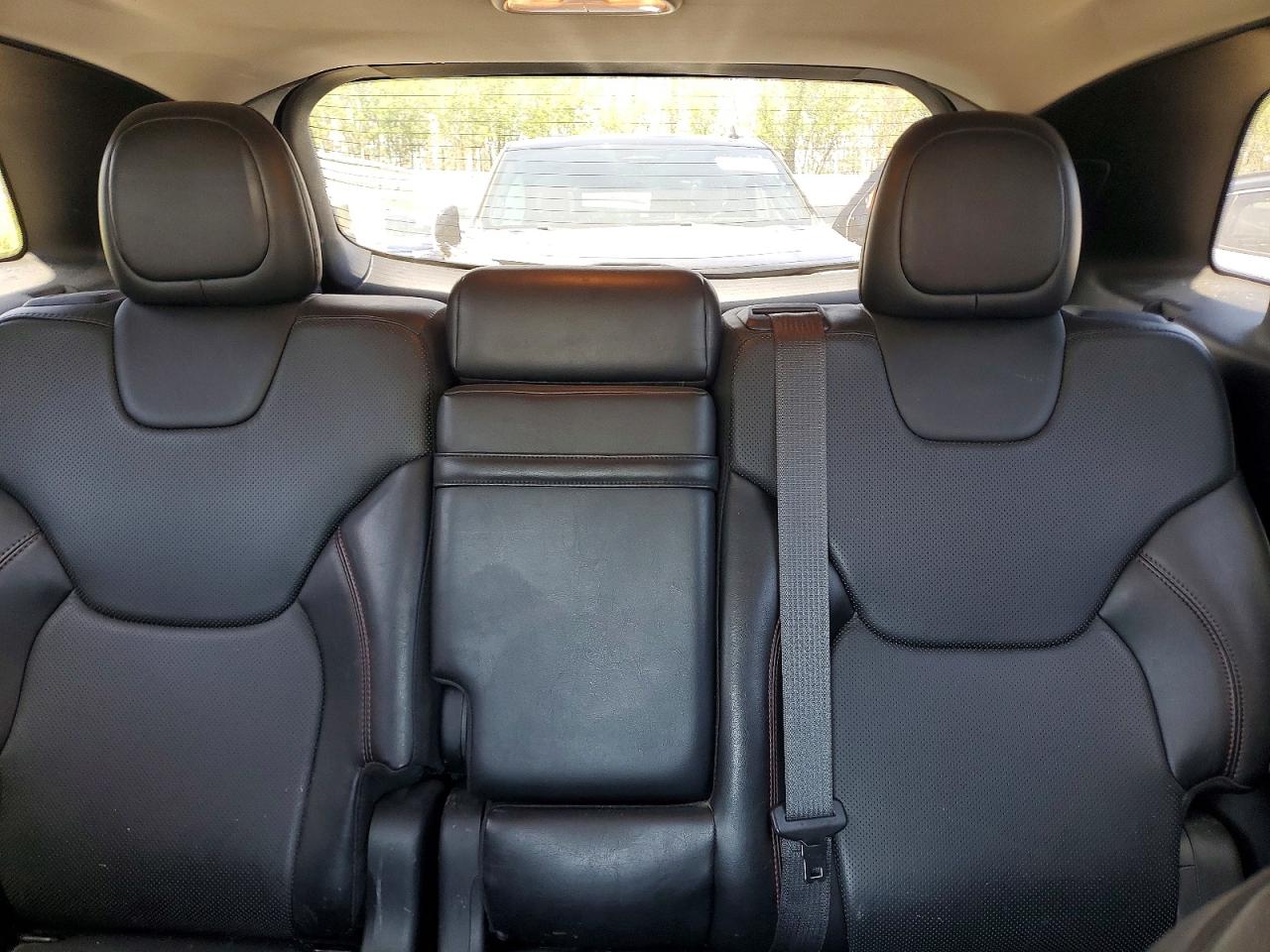 2015 Jeep Cherokee Trailhawk White vin: 1C4PJMBS3FW610109