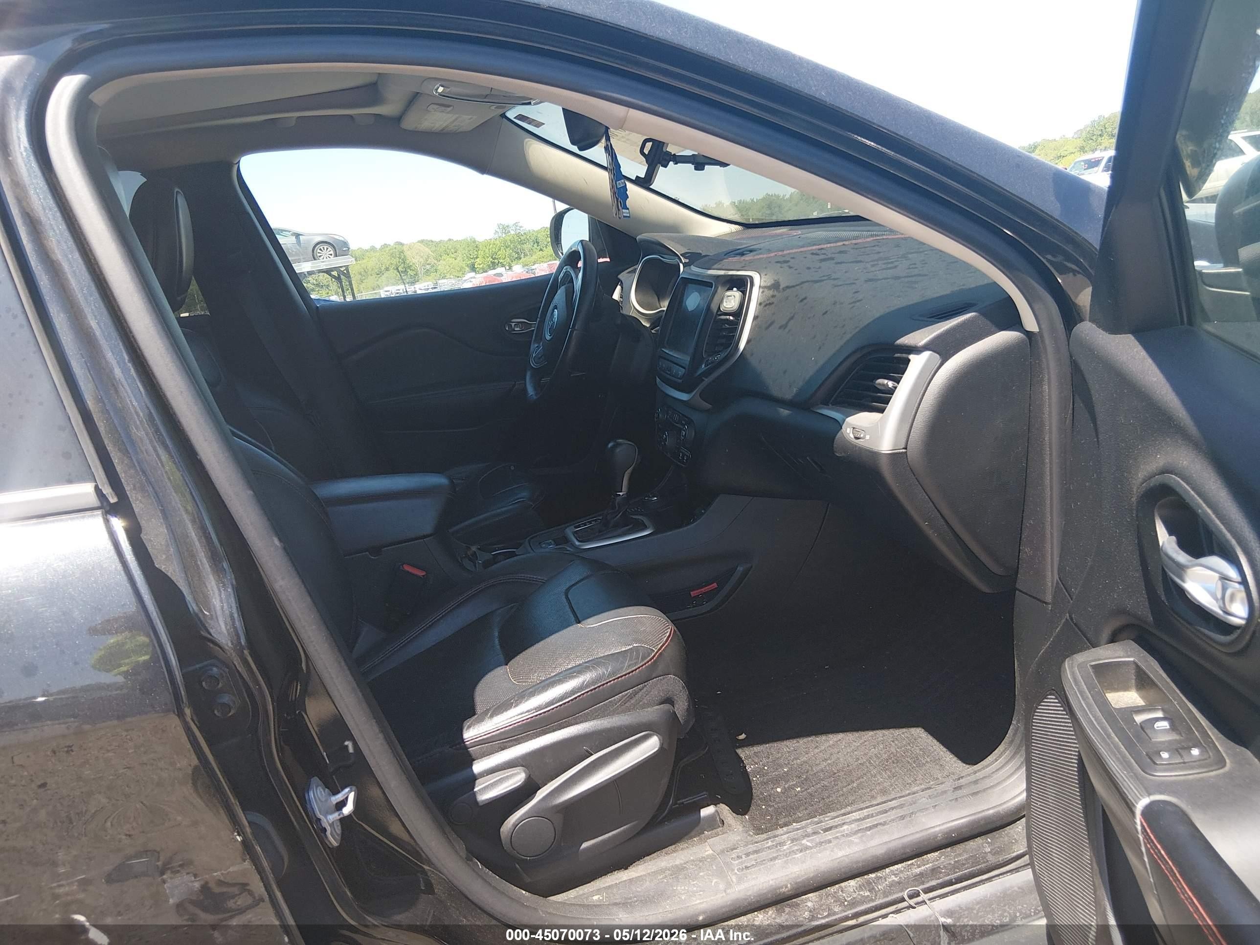 2015 Jeep Cherokee Trailhawk Black vin: 1C4PJMBS3FW633678