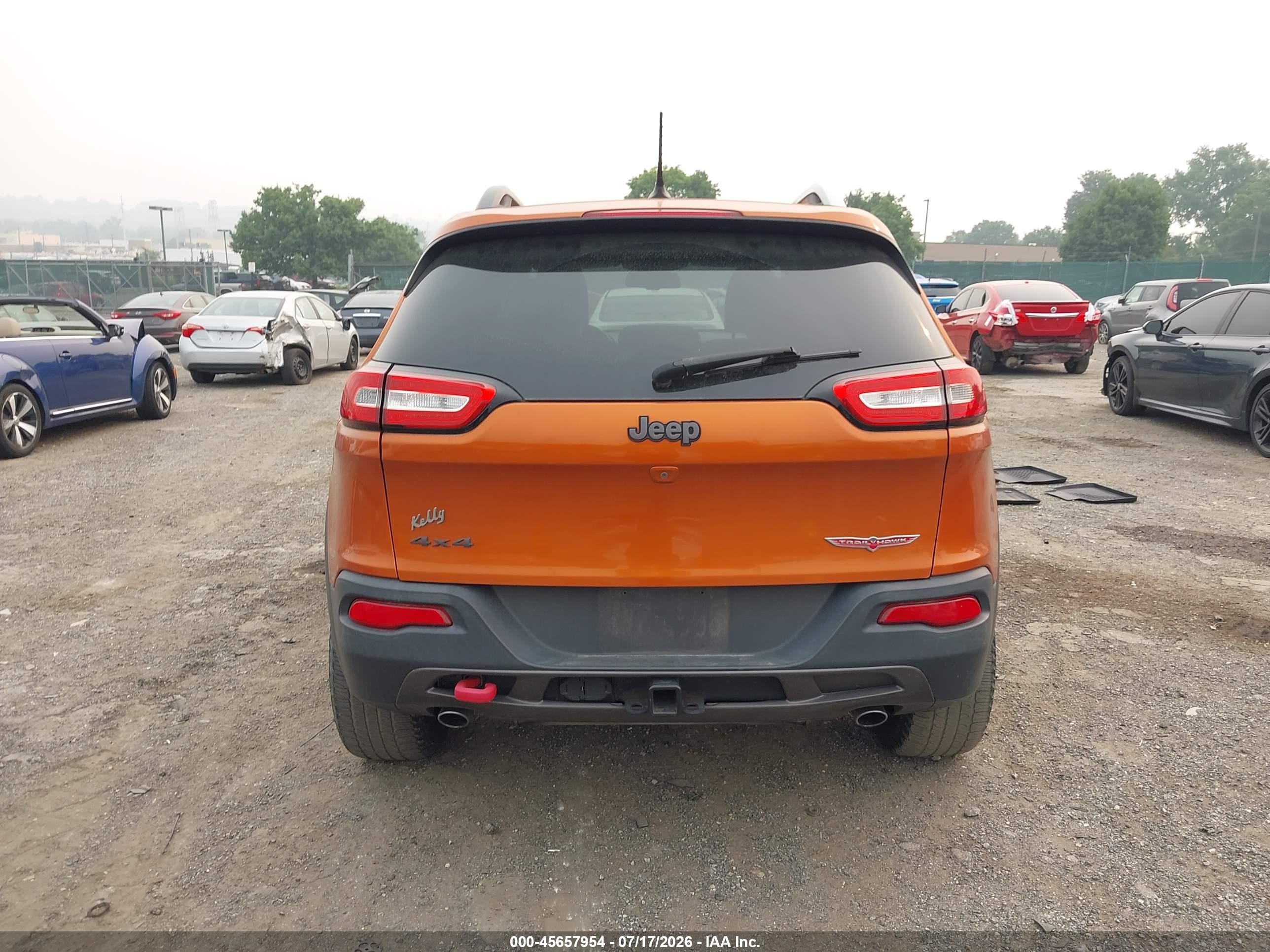2015 Jeep Cherokee   Orange vin: 1C4PJMBS3FW649749