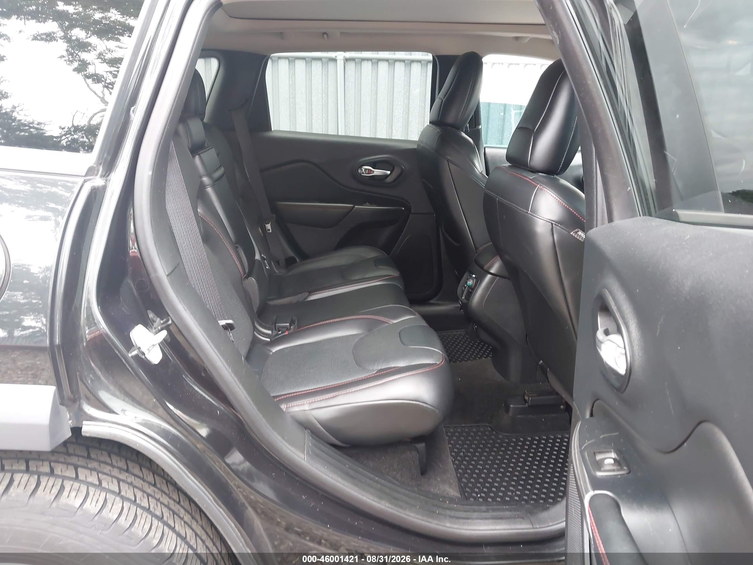 2015 Jeep Cherokee Trailhawk Black vin: 1C4PJMBS3FW717354