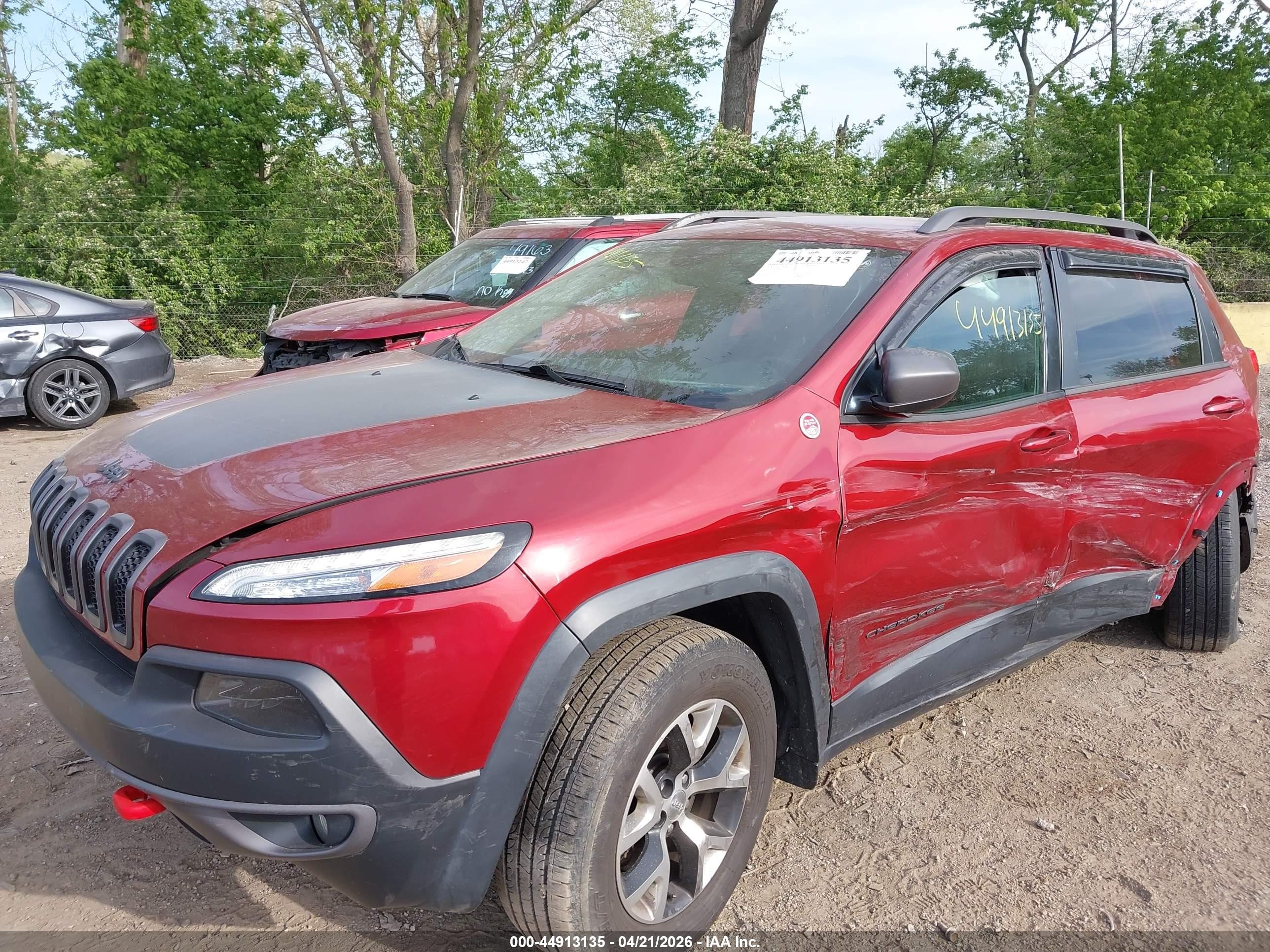 2015 Jeep Cherokee Trailhawk Red vin: 1C4PJMBS3FW786755
