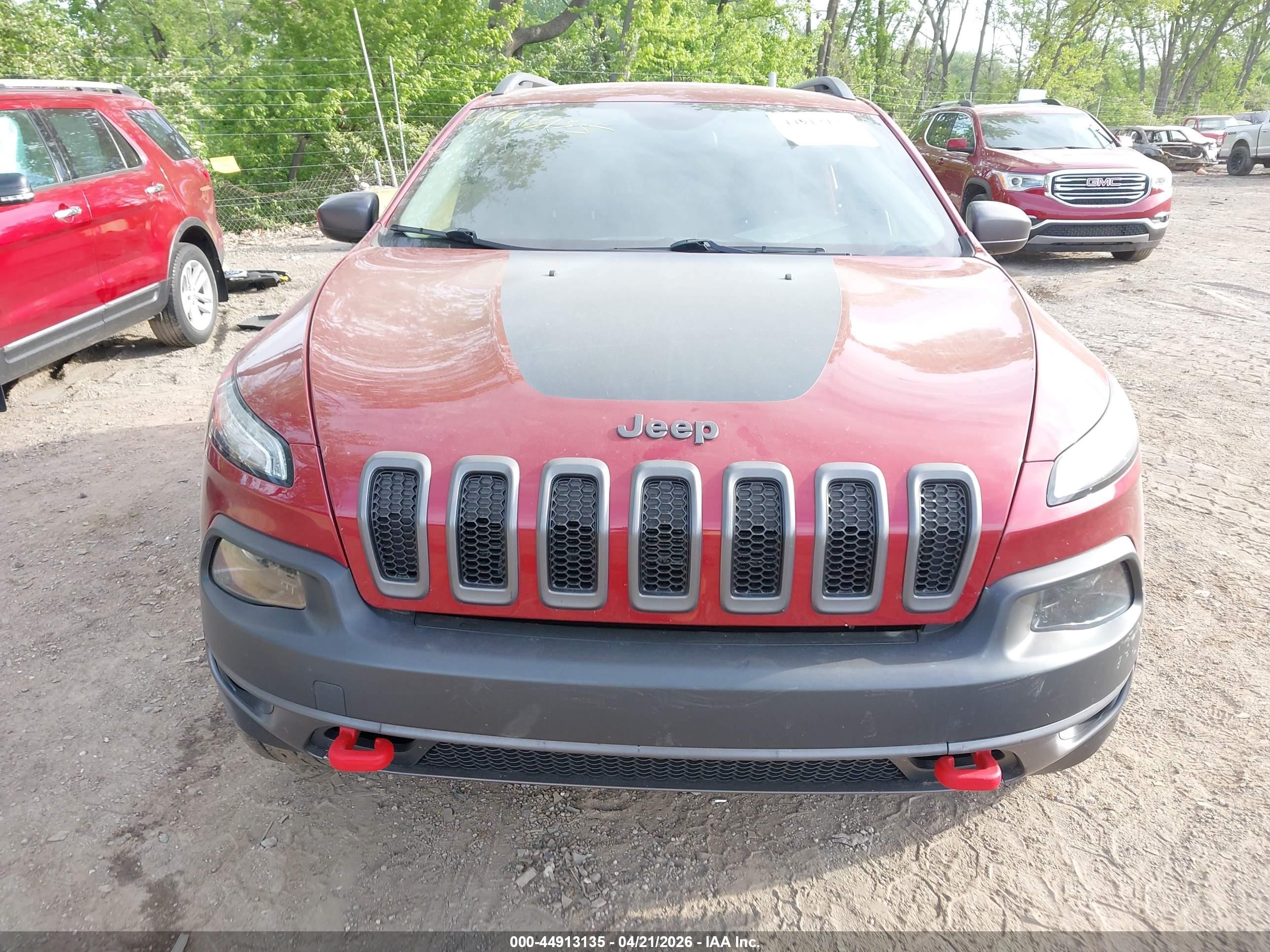 2015 Jeep Cherokee Trailhawk Red vin: 1C4PJMBS3FW786755