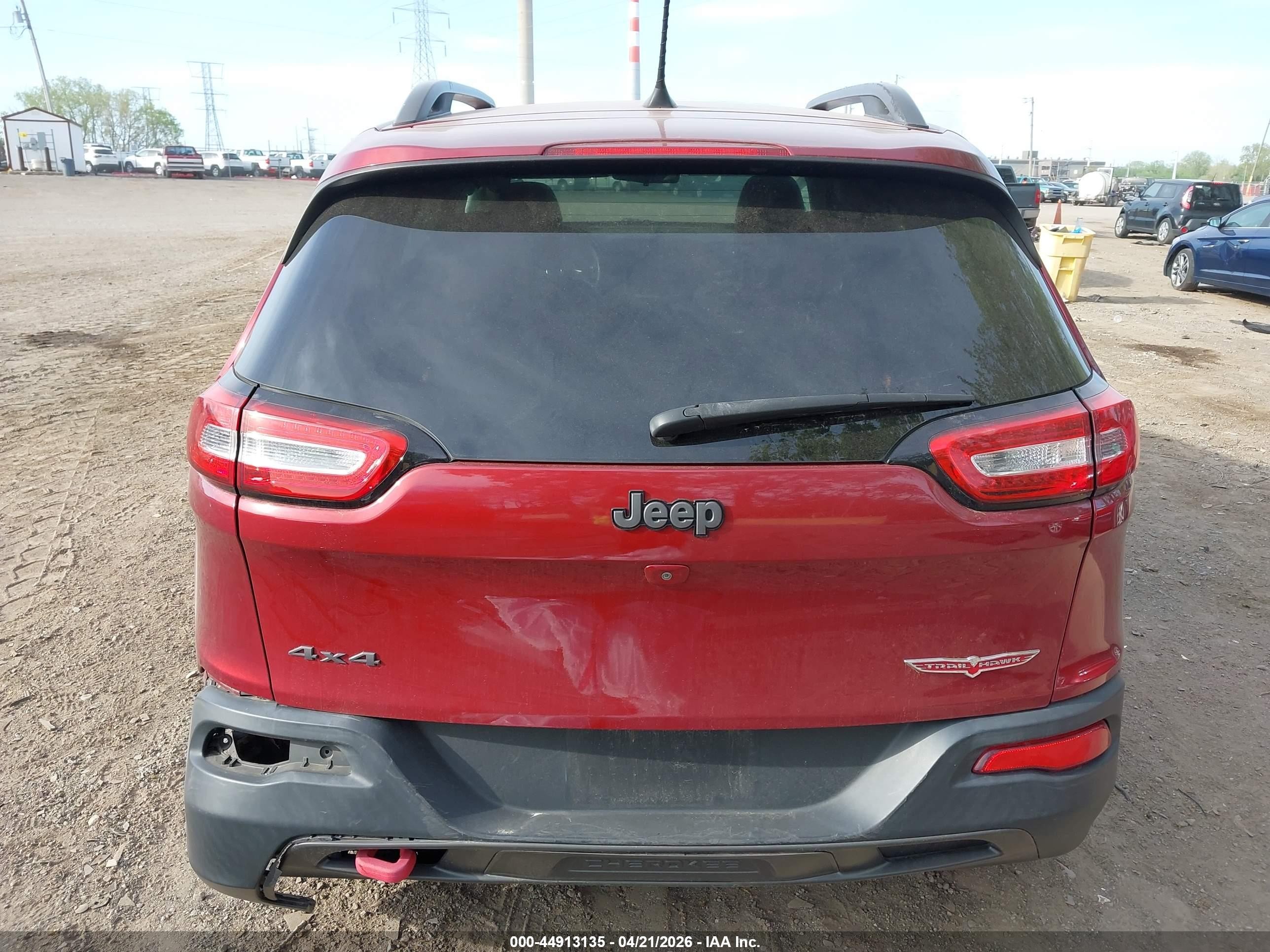 2015 Jeep Cherokee Trailhawk Red vin: 1C4PJMBS3FW786755