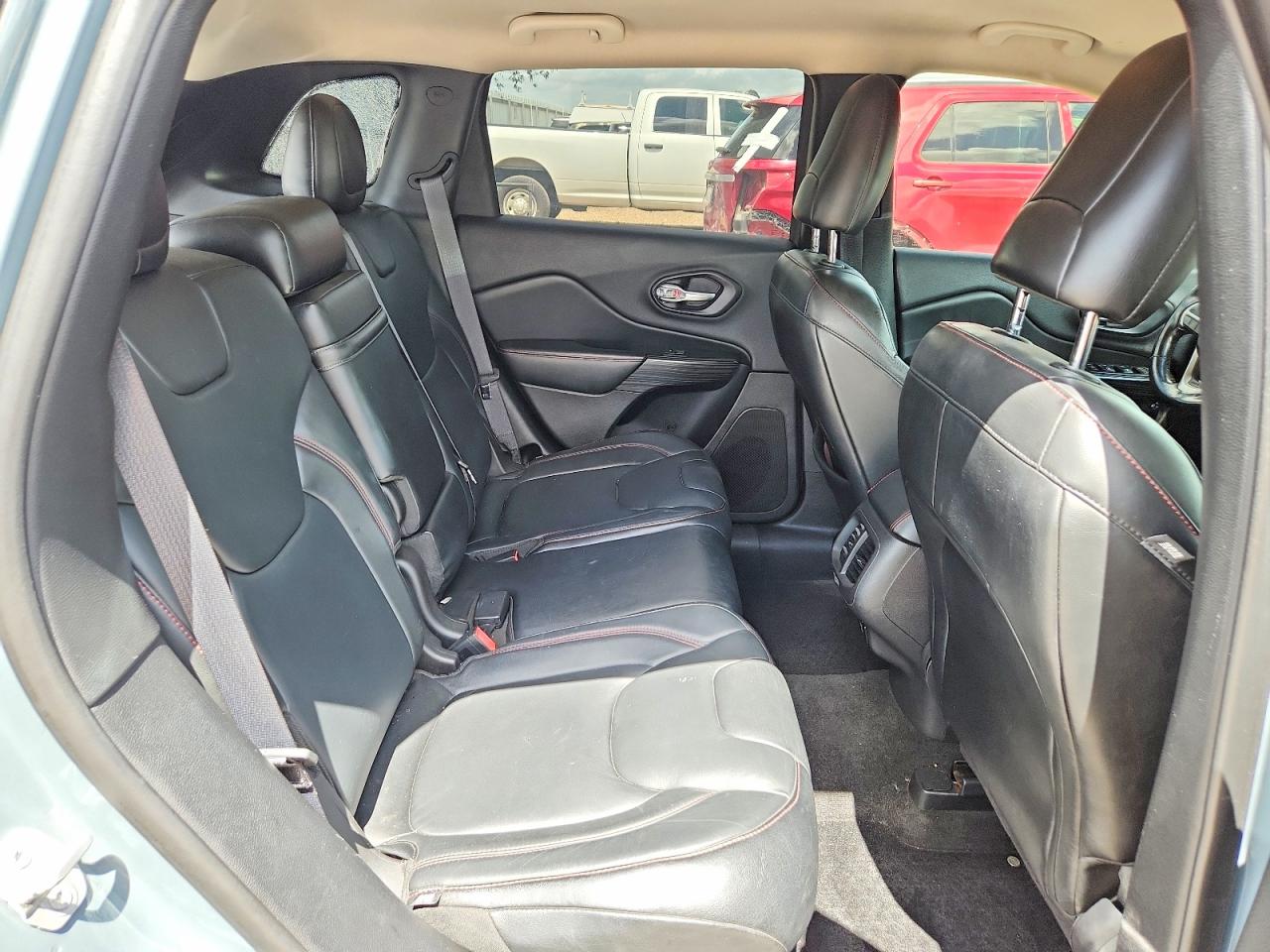 2014 Jeep Cherokee Trailhawk Gray vin: 1C4PJMBS4EW134564