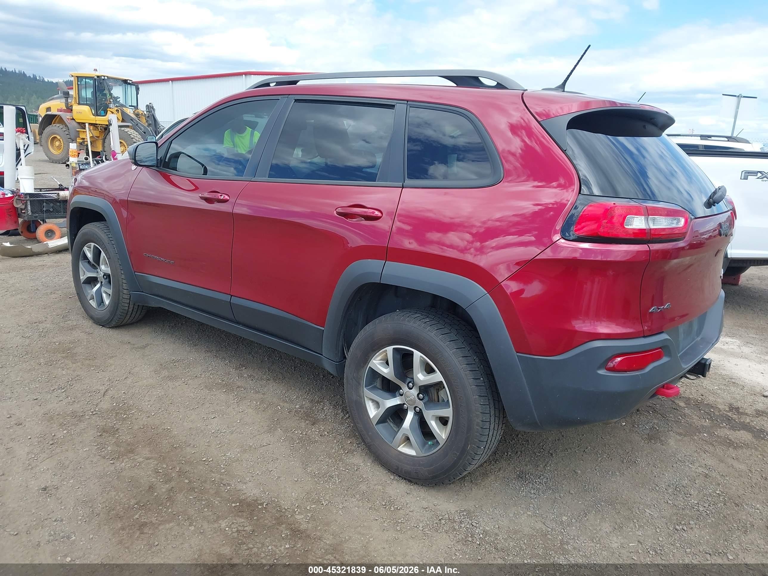 2015 Jeep Cherokee Trailhawk Red vin: 1C4PJMBS4FW502386