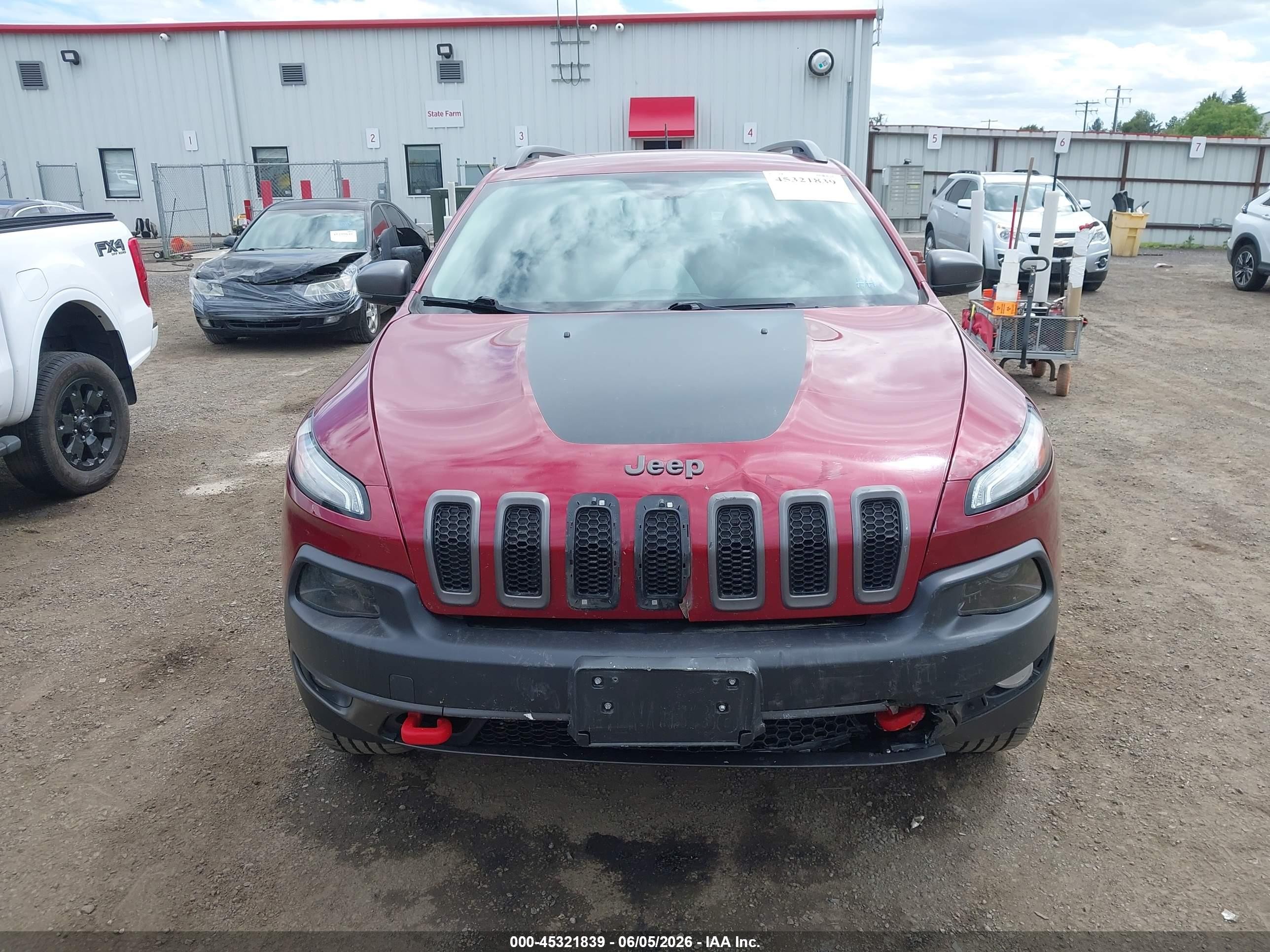2015 Jeep Cherokee Trailhawk Red vin: 1C4PJMBS4FW502386