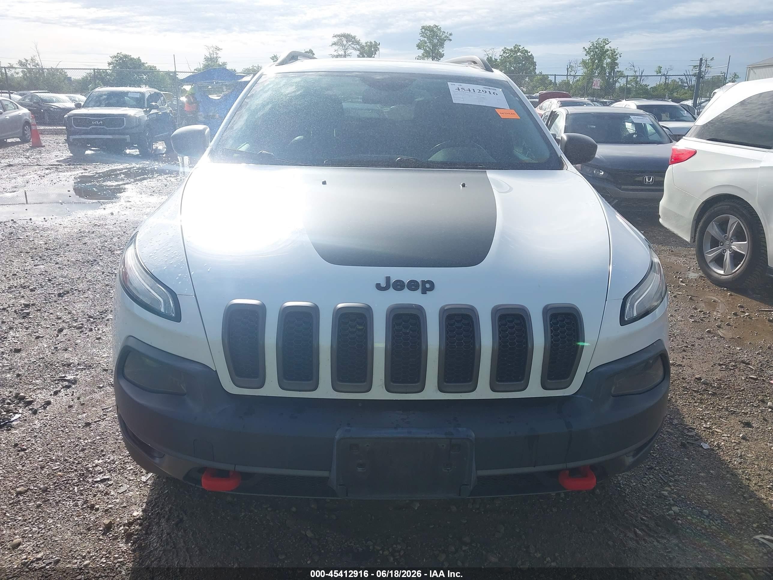 2015 Jeep Cherokee Trailhawk White vin: 1C4PJMBS4FW572261