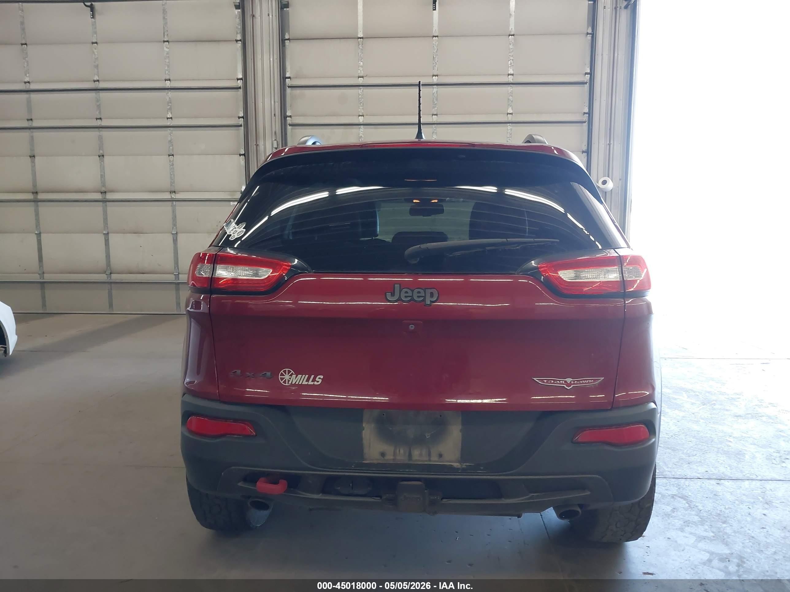 2015 Jeep Cherokee Trailhawk Red vin: 1C4PJMBS4FW610703