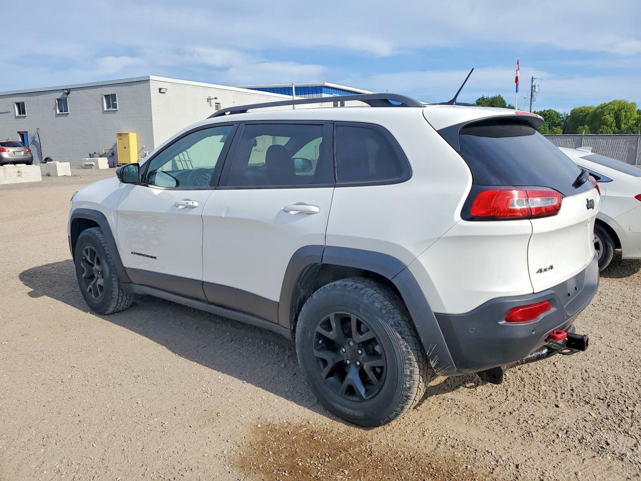 2015 Jeep Cherokee White vin: 1C4PJMBS4FW623791